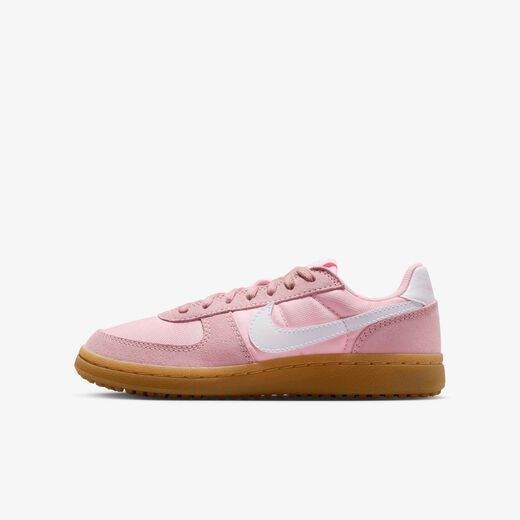 نايكي فيلد جينرال