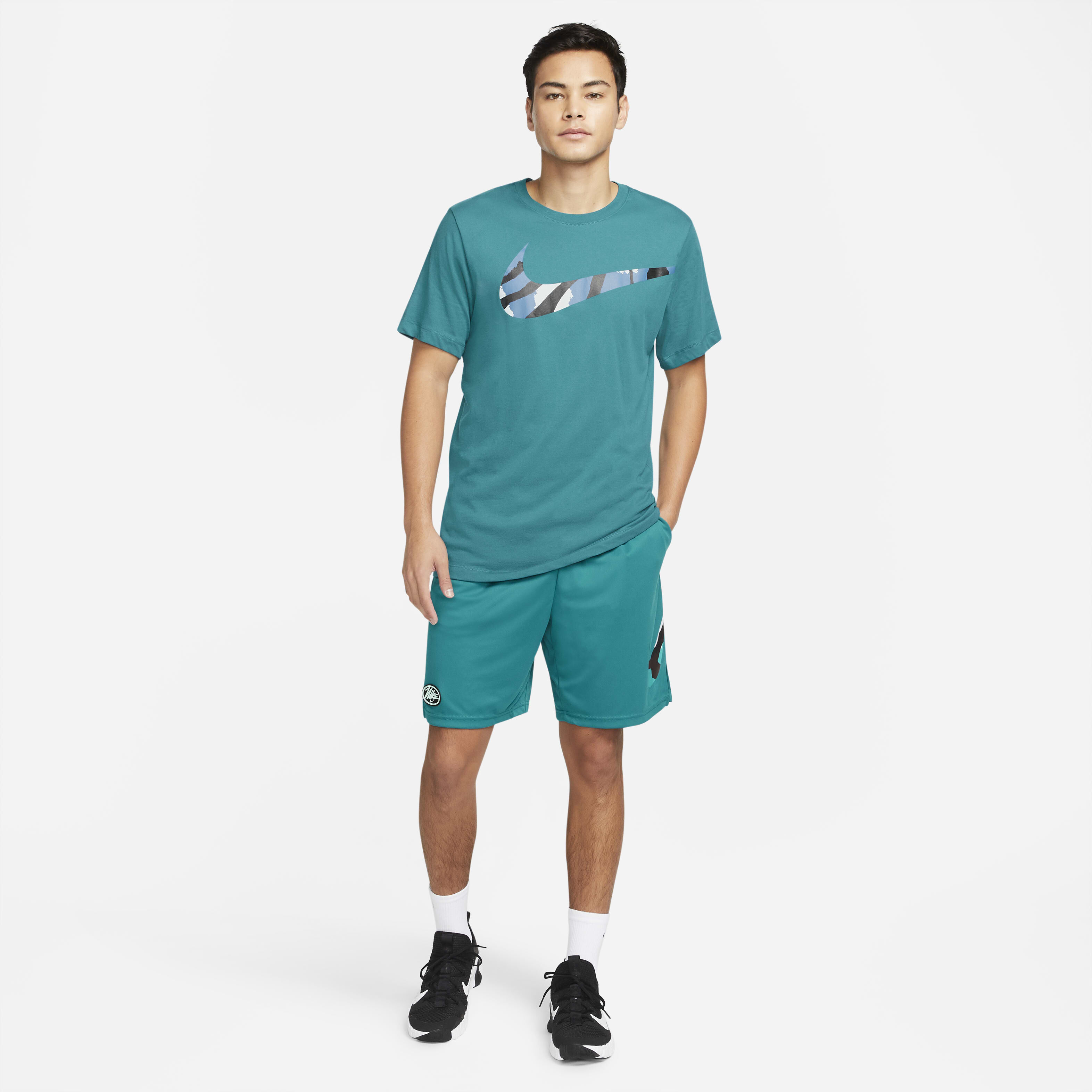 Nike Sport Clash image number 6