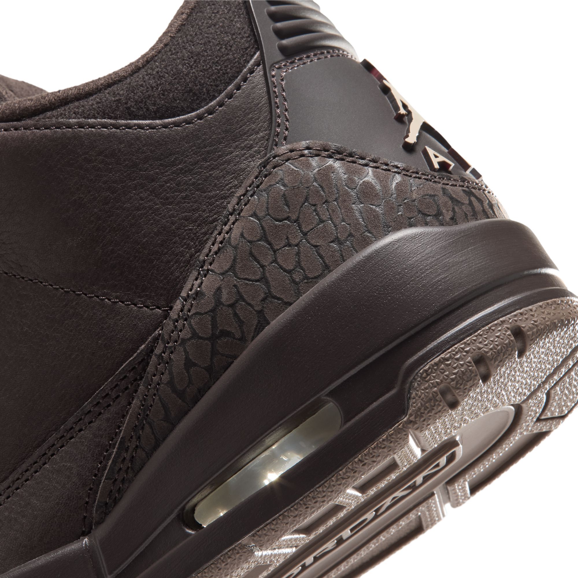 Air Jordan 3 Retro image number 9
