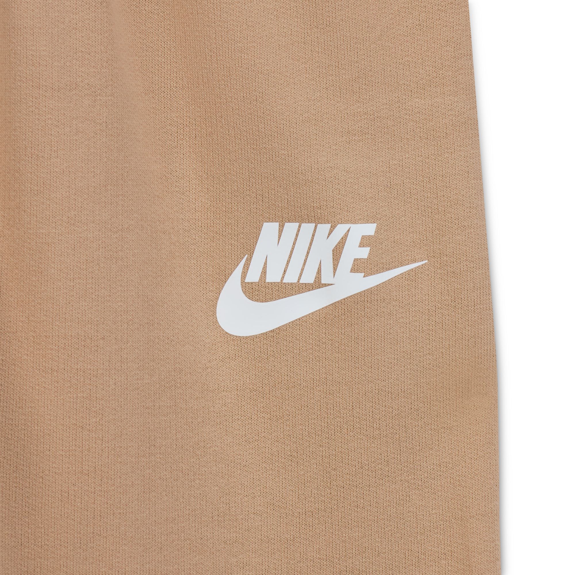 Nike Sportswear Playful Exploration image number 1