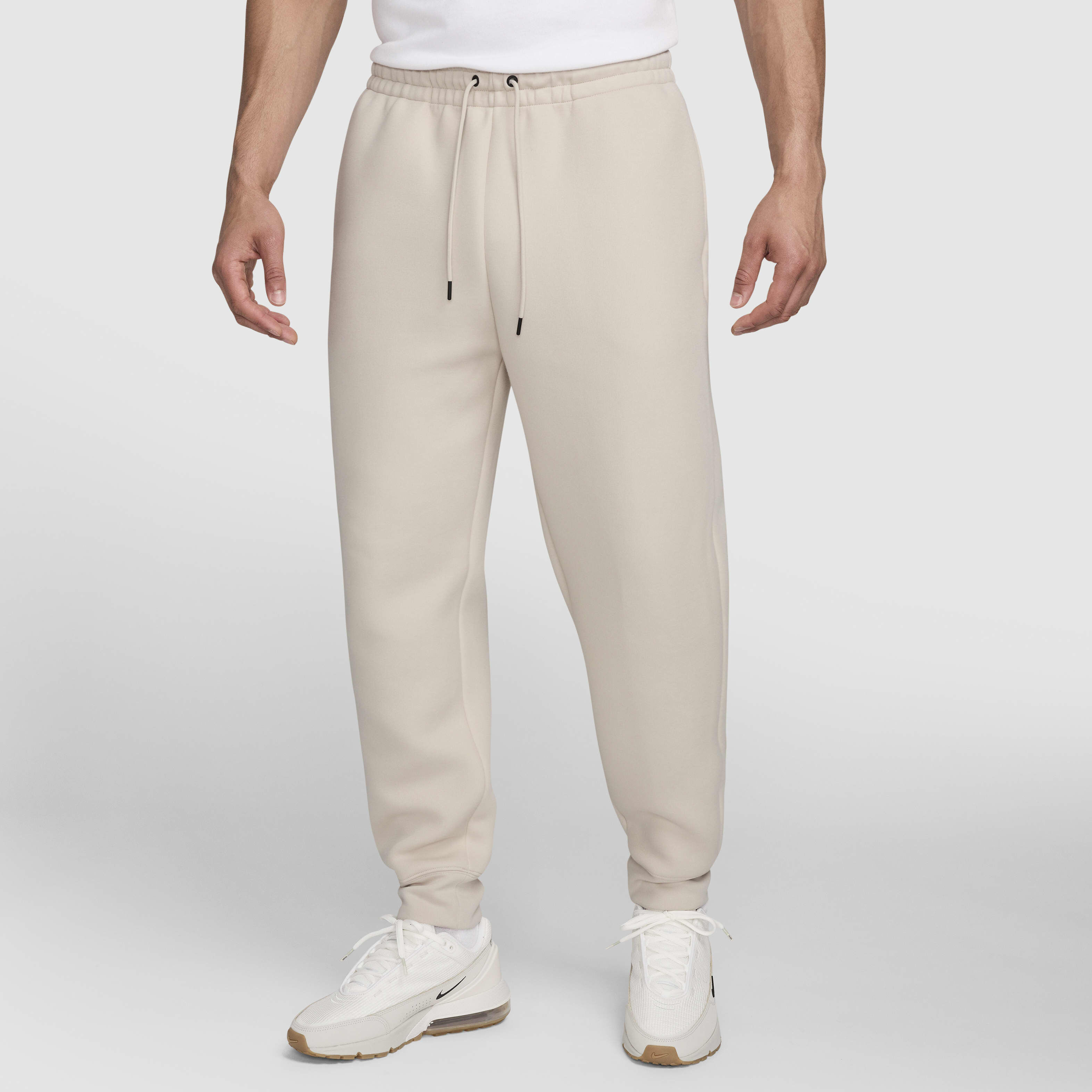 Shop Trousers and Sweatpants for Men Online in UAE Nike