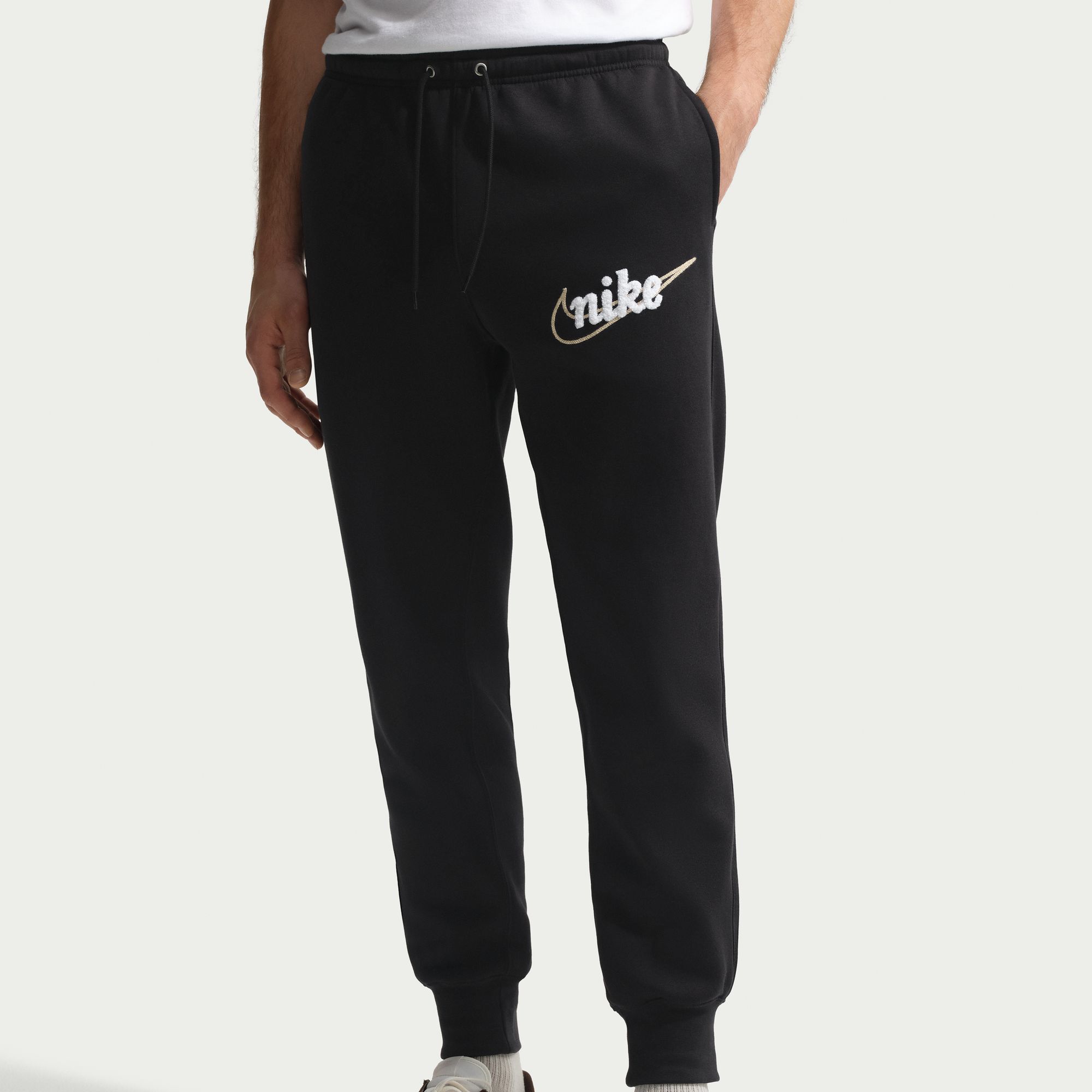 Nike Sportswear Club image number 2