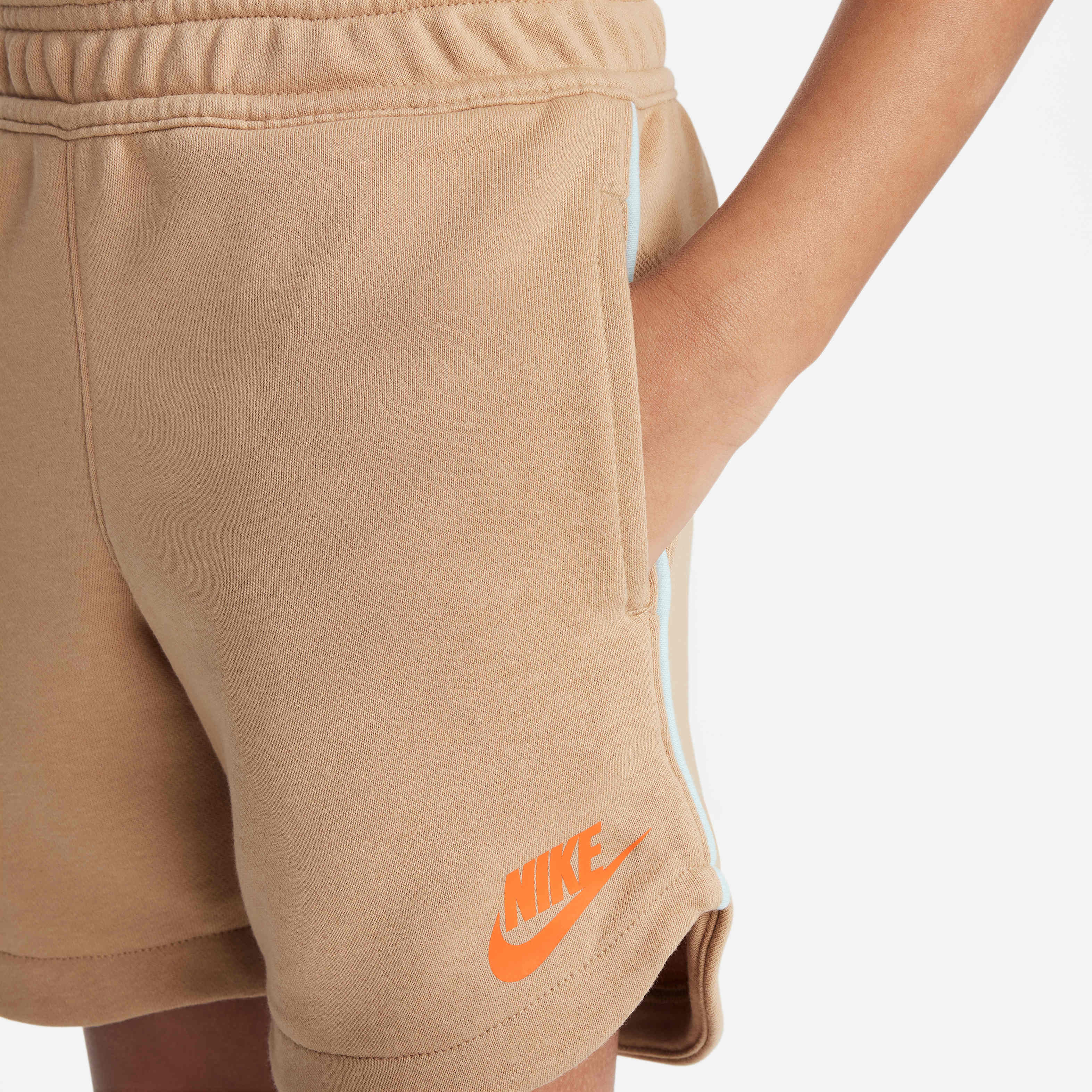 نايكي سبورتسوير كرييت يور اون ادفنتشر image number 4