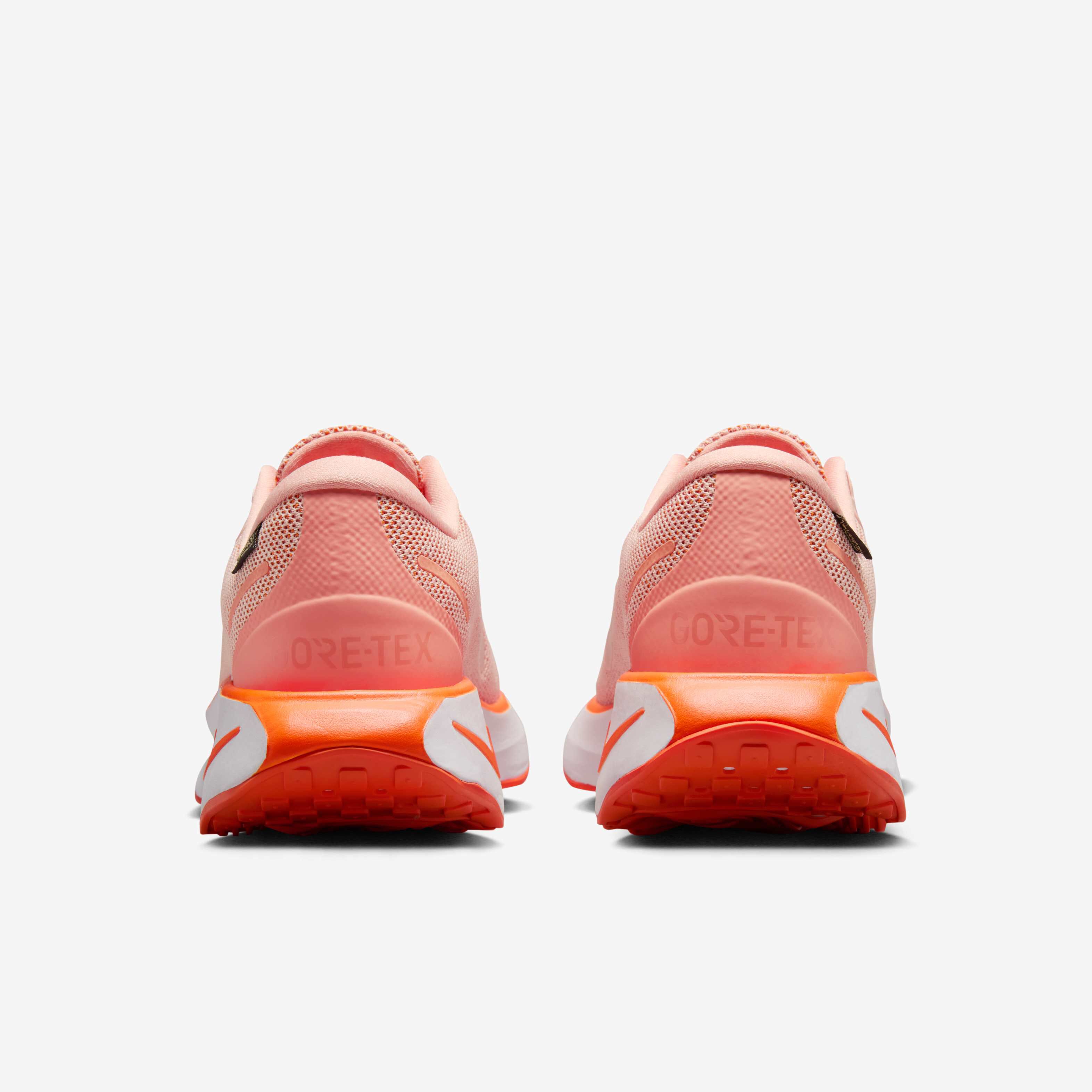 نايكي موتيفا جور-تكس image number 5