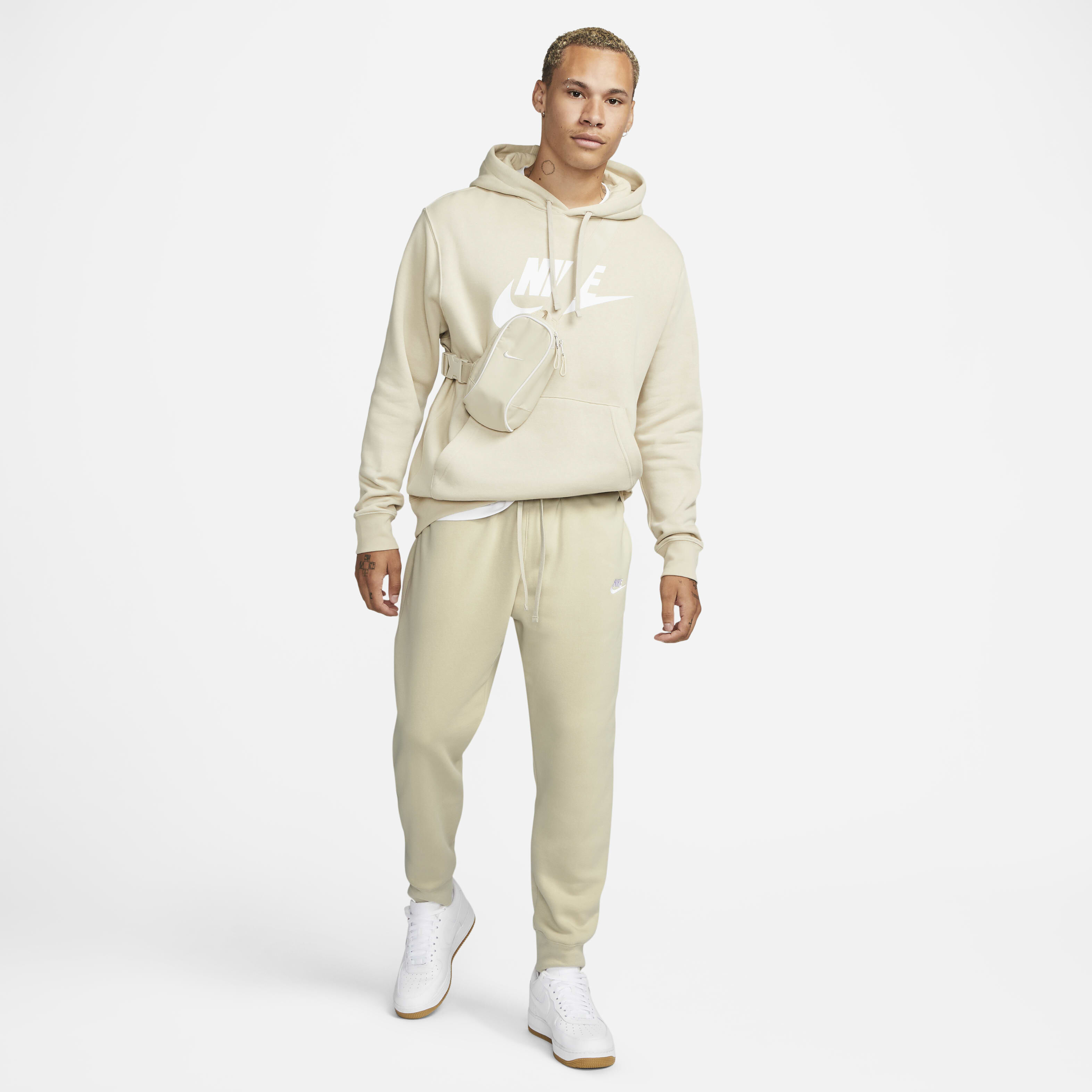 Nike sportswear club fleece grey sweatpants deals