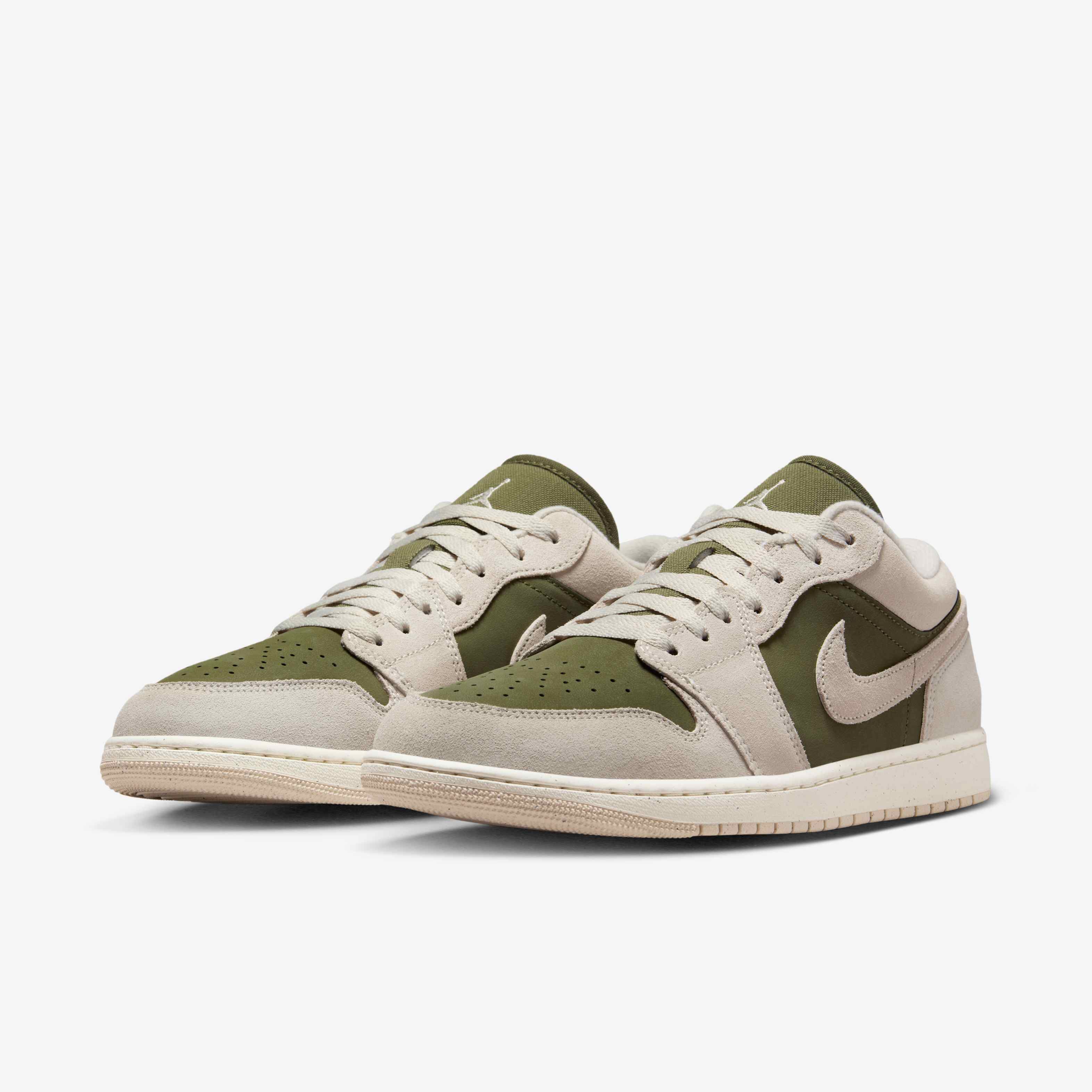 Air Jordan 1 Low SE image number 4
