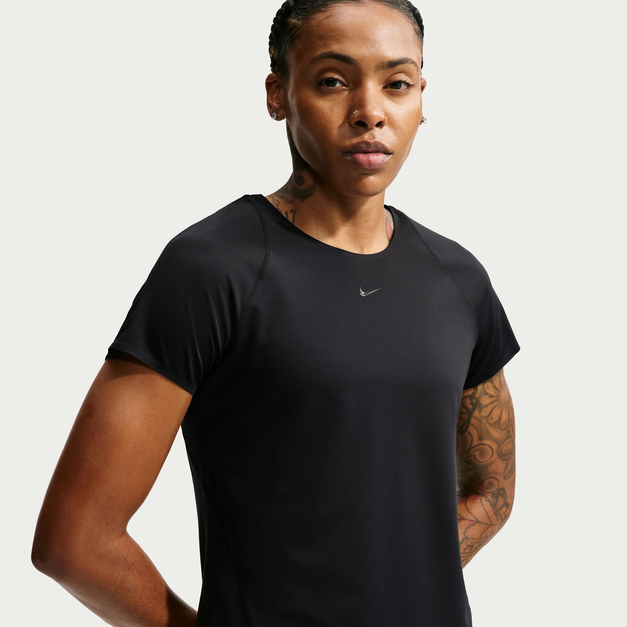 Nike Universa image number 2