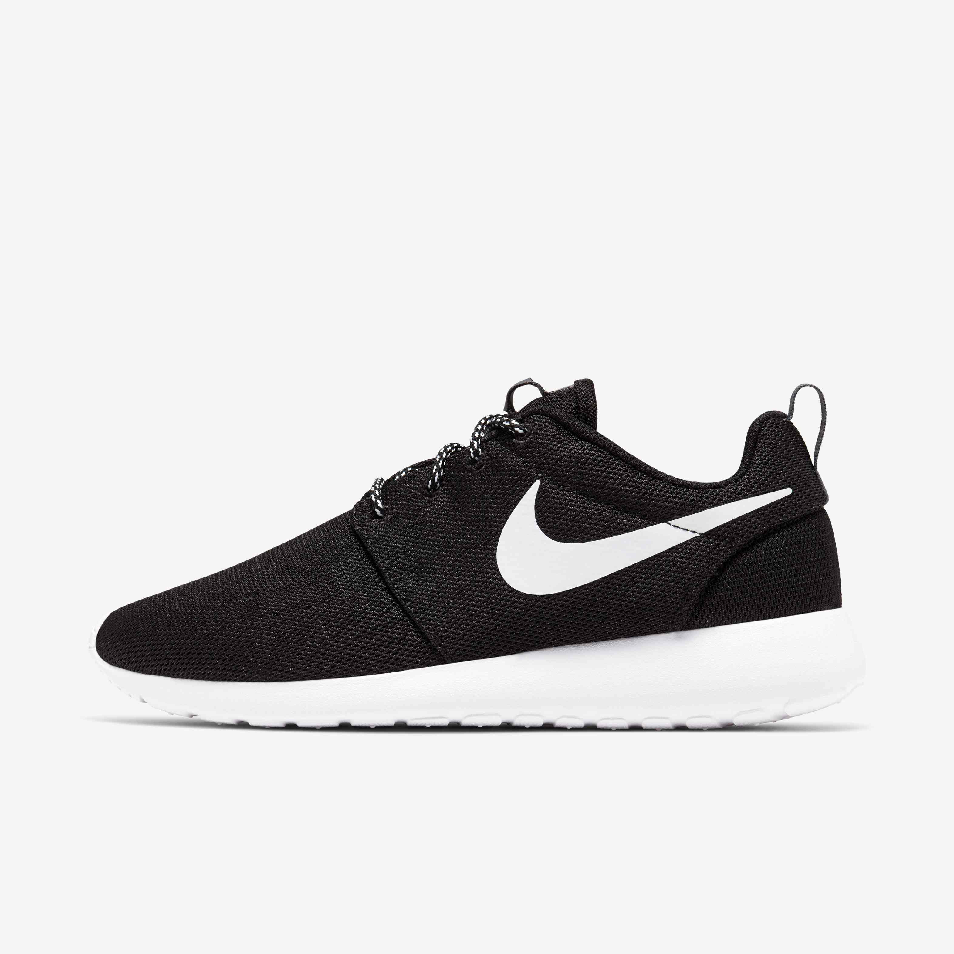 white and black nike roshe womens