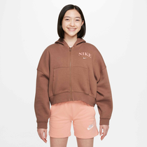 نايكي سبورتسوير