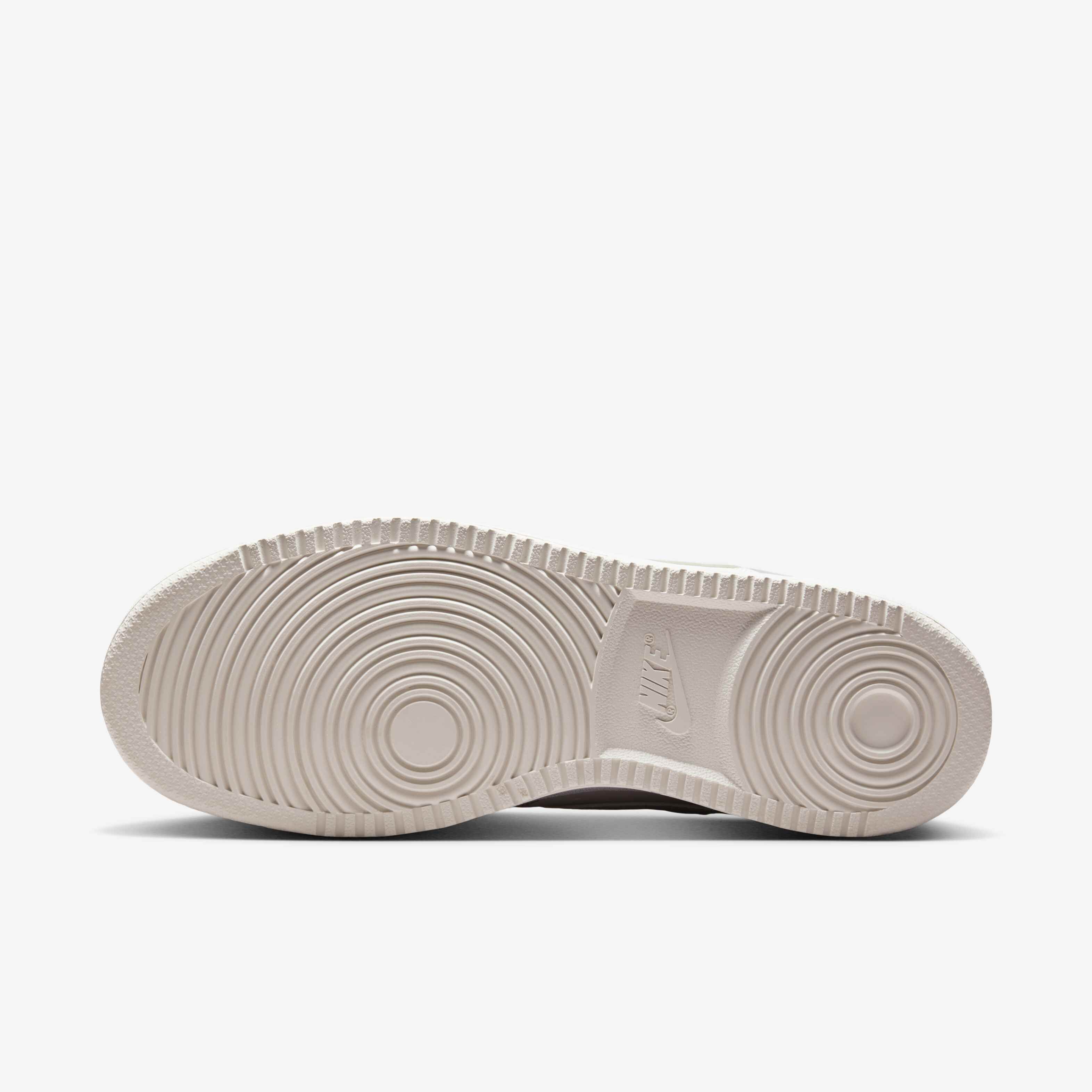 نايكي كورت فيجن لو image number 1