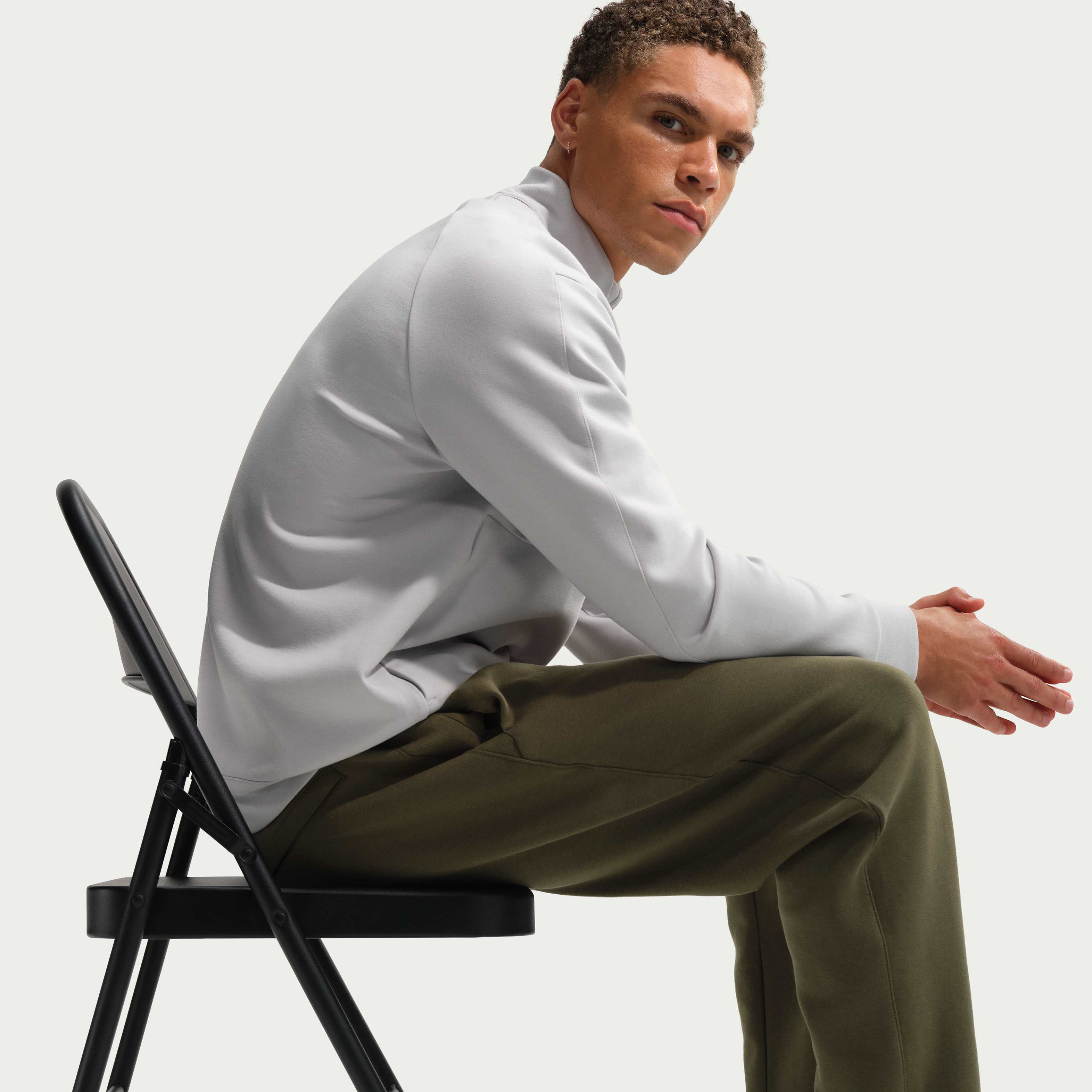 نايكي 24.7 امبوسبلي سوفت image number 3