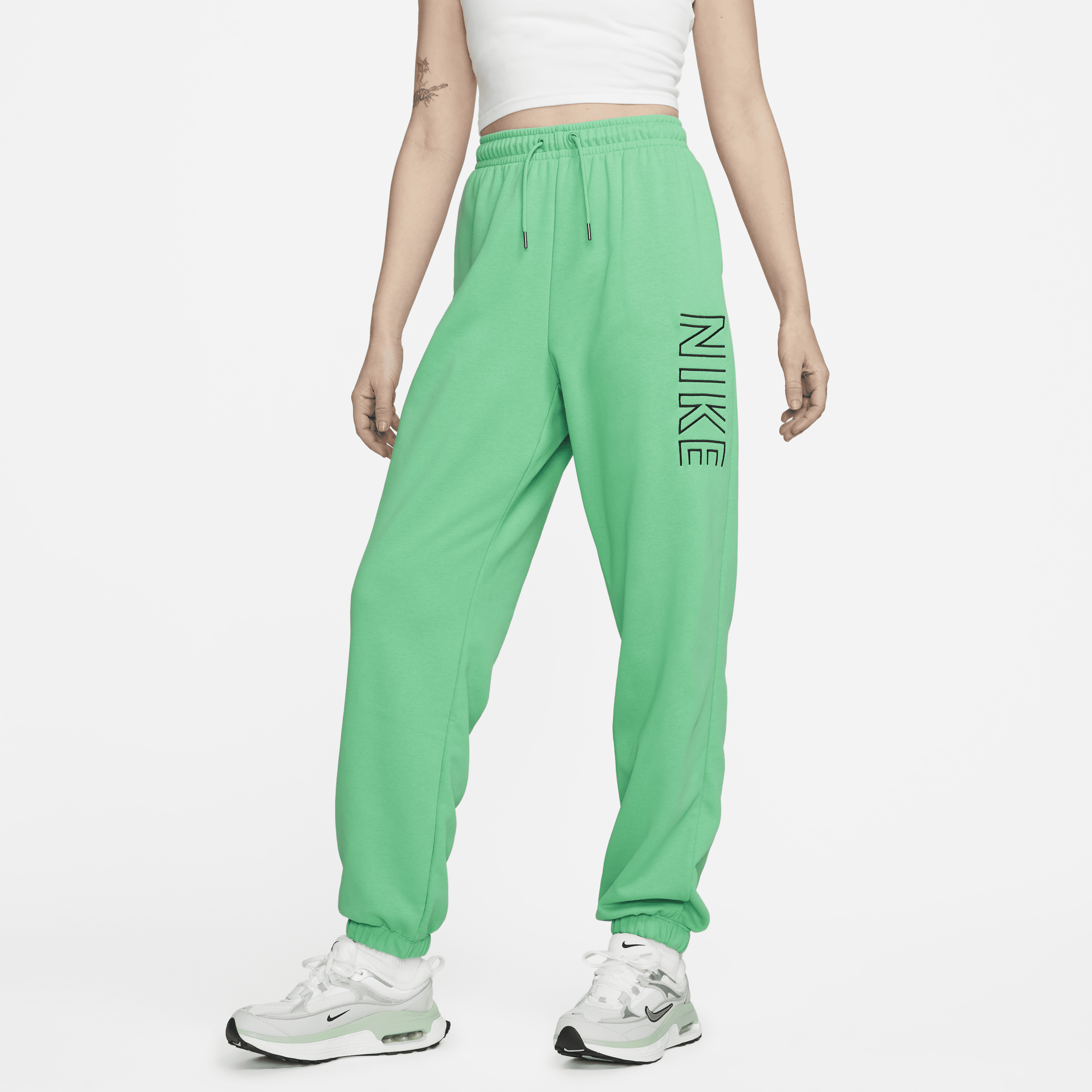 NEW Women's Size Medium Nike Sportswear Sweatpants Green Olive Cuffed  Oversized