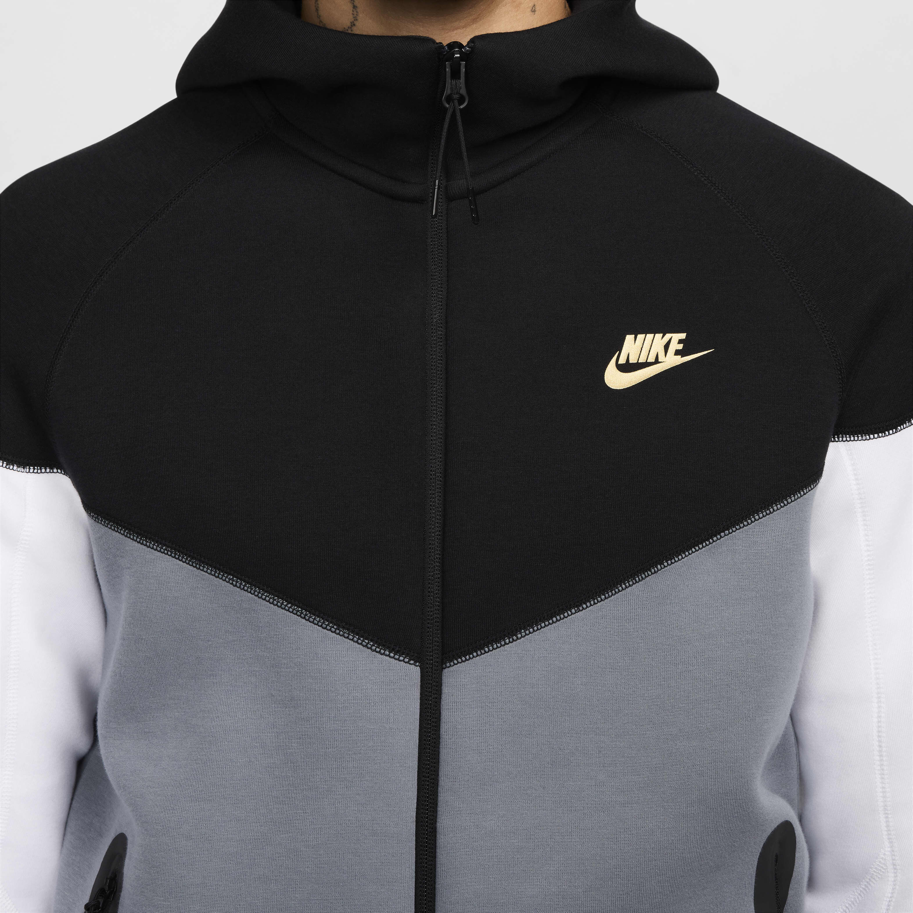 Blue nike tech sweater store