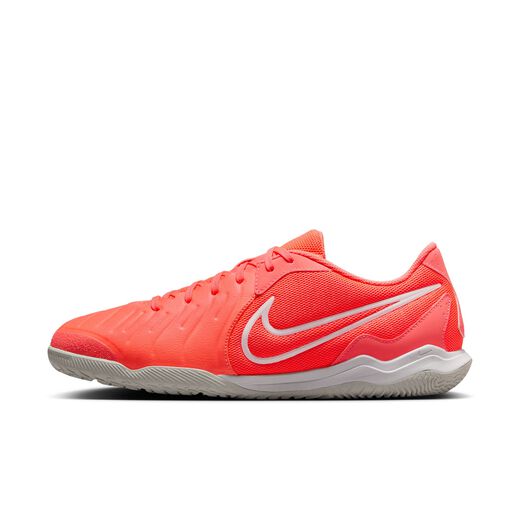 Shop Football Shoes Online for Men in UAE Nike Football