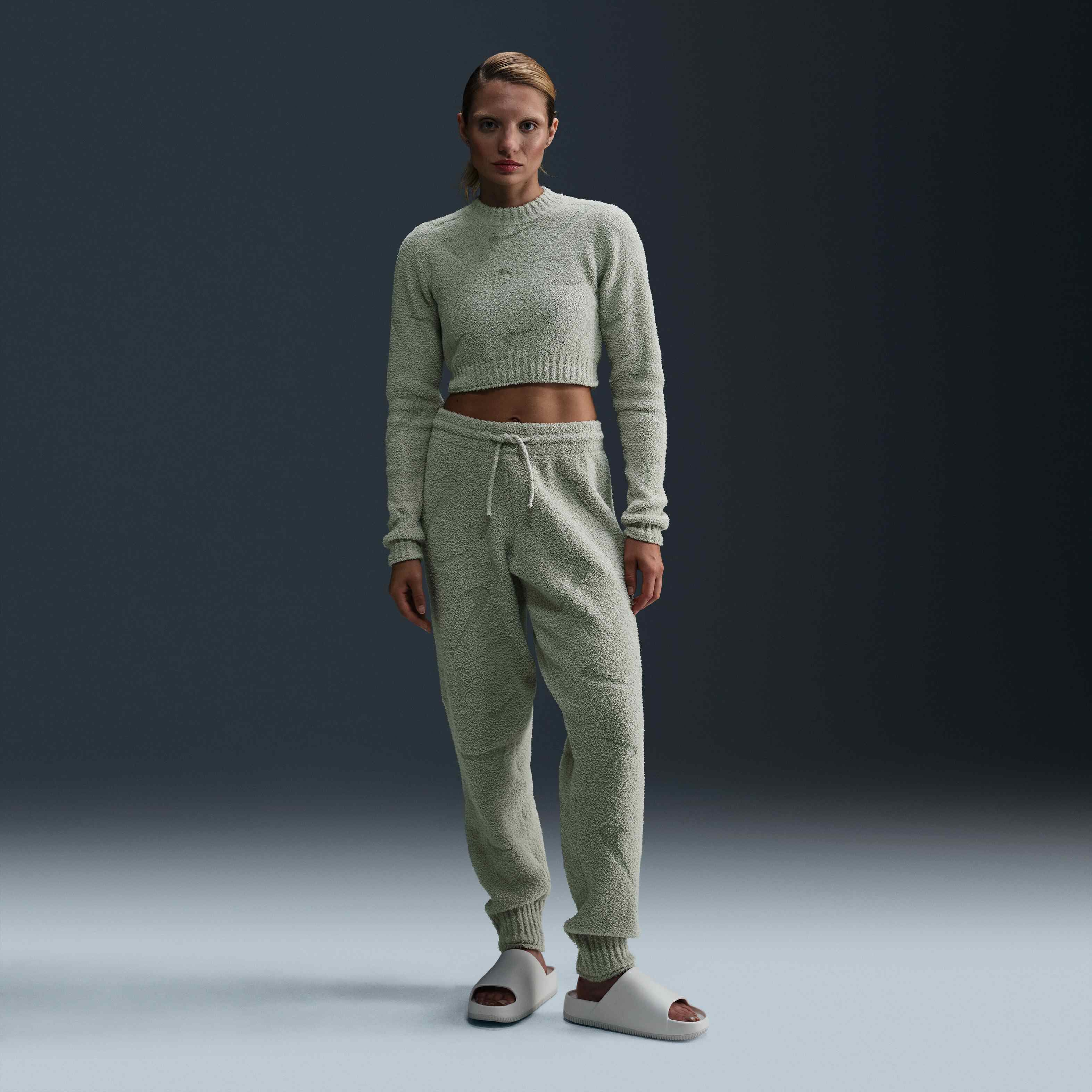 نايكي سبورتسوير فينكس بوكل image number 3