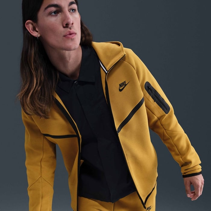 Nike Tech image number 2 Nike Tech image number 2