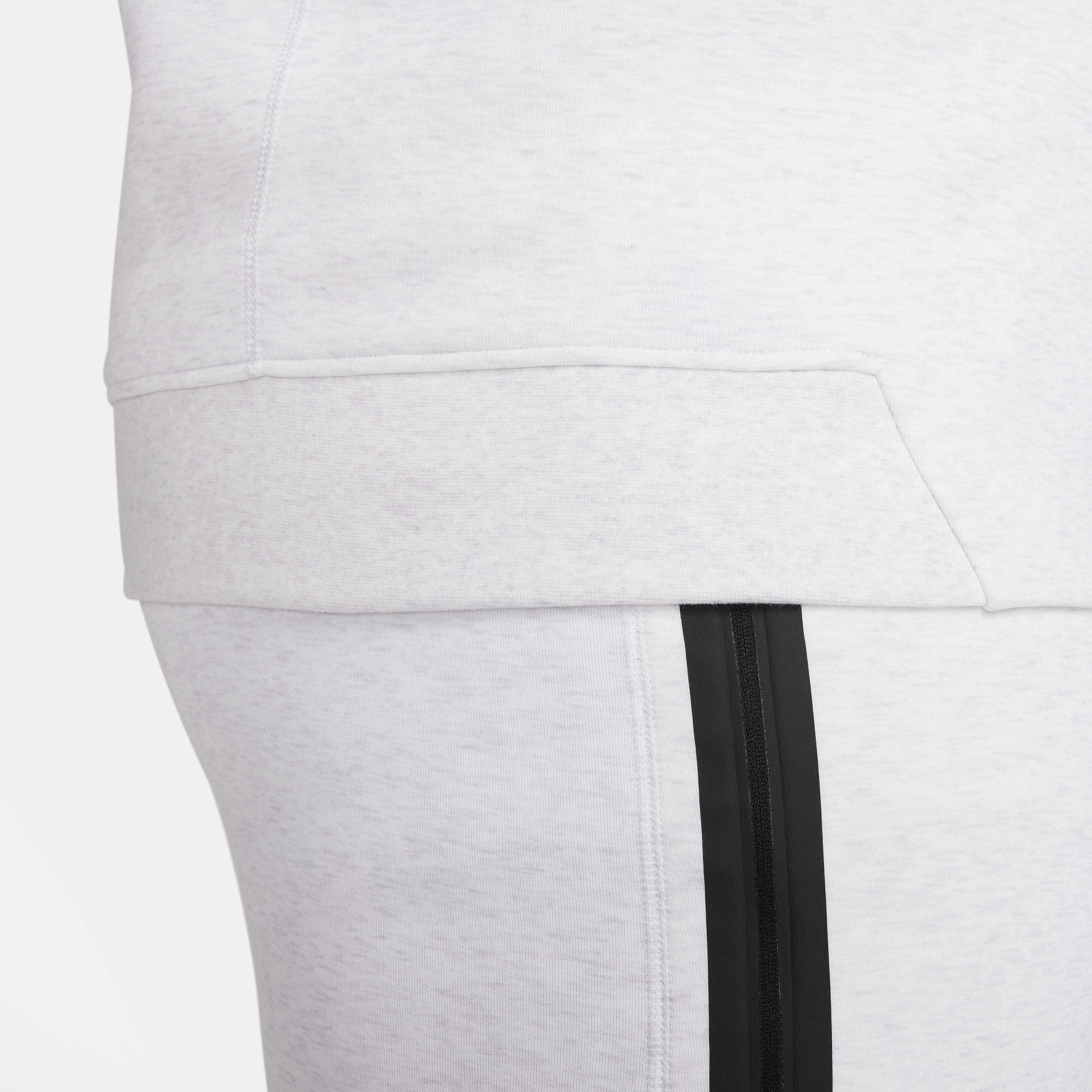 Nike Sportswear Tech Fleece image number 17