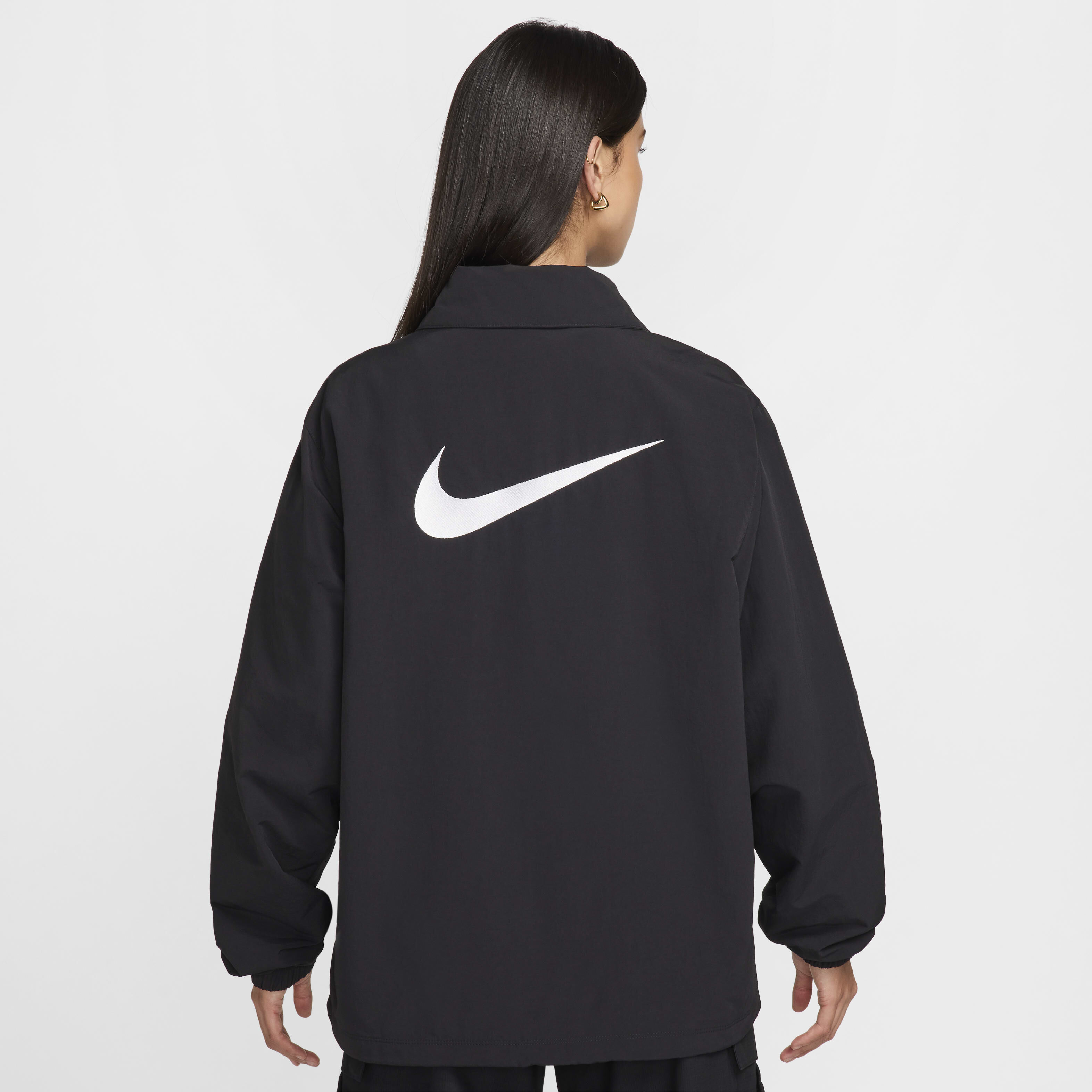 Nike Sportswear Essential image number 1