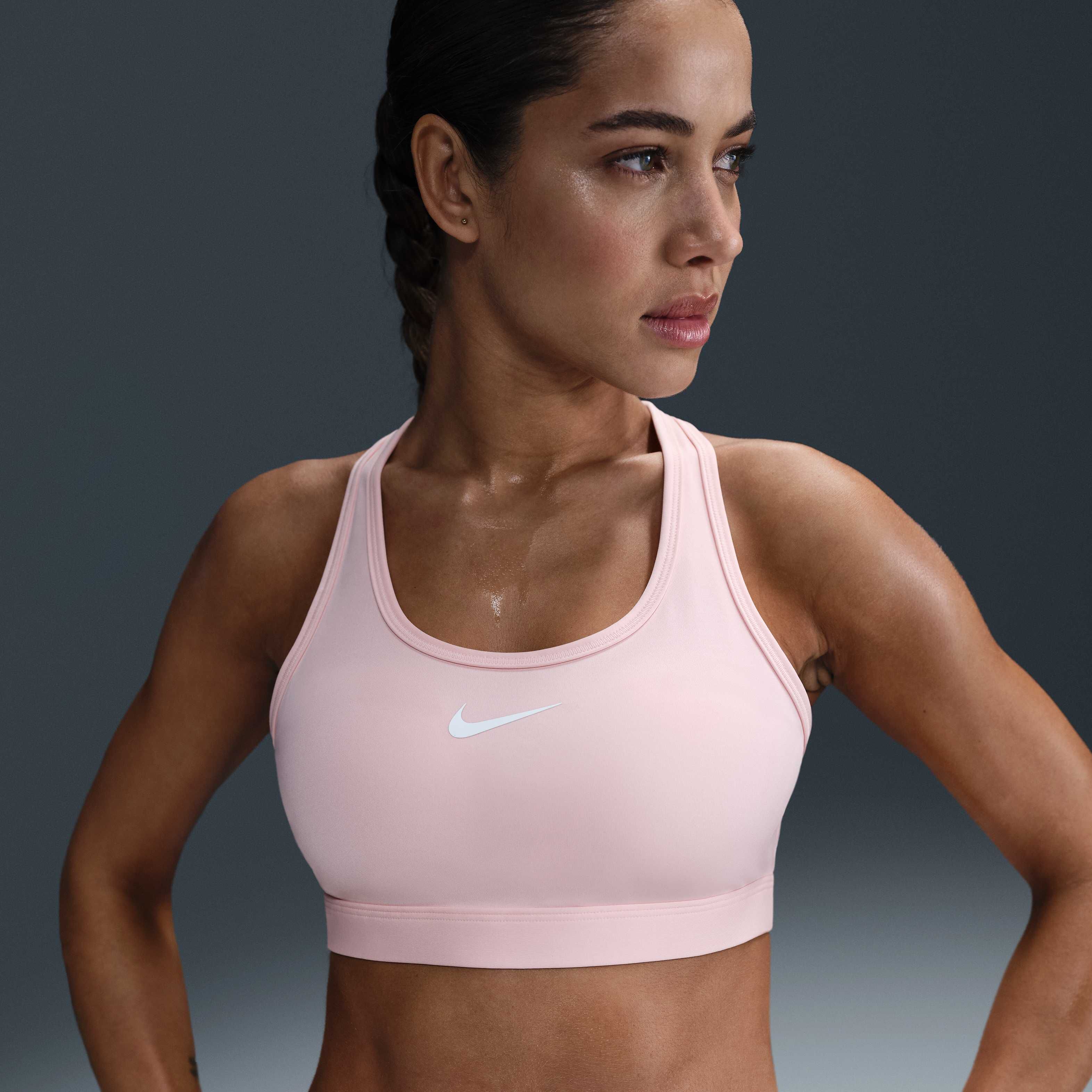 Nike Swoosh Medium-Support image number 0