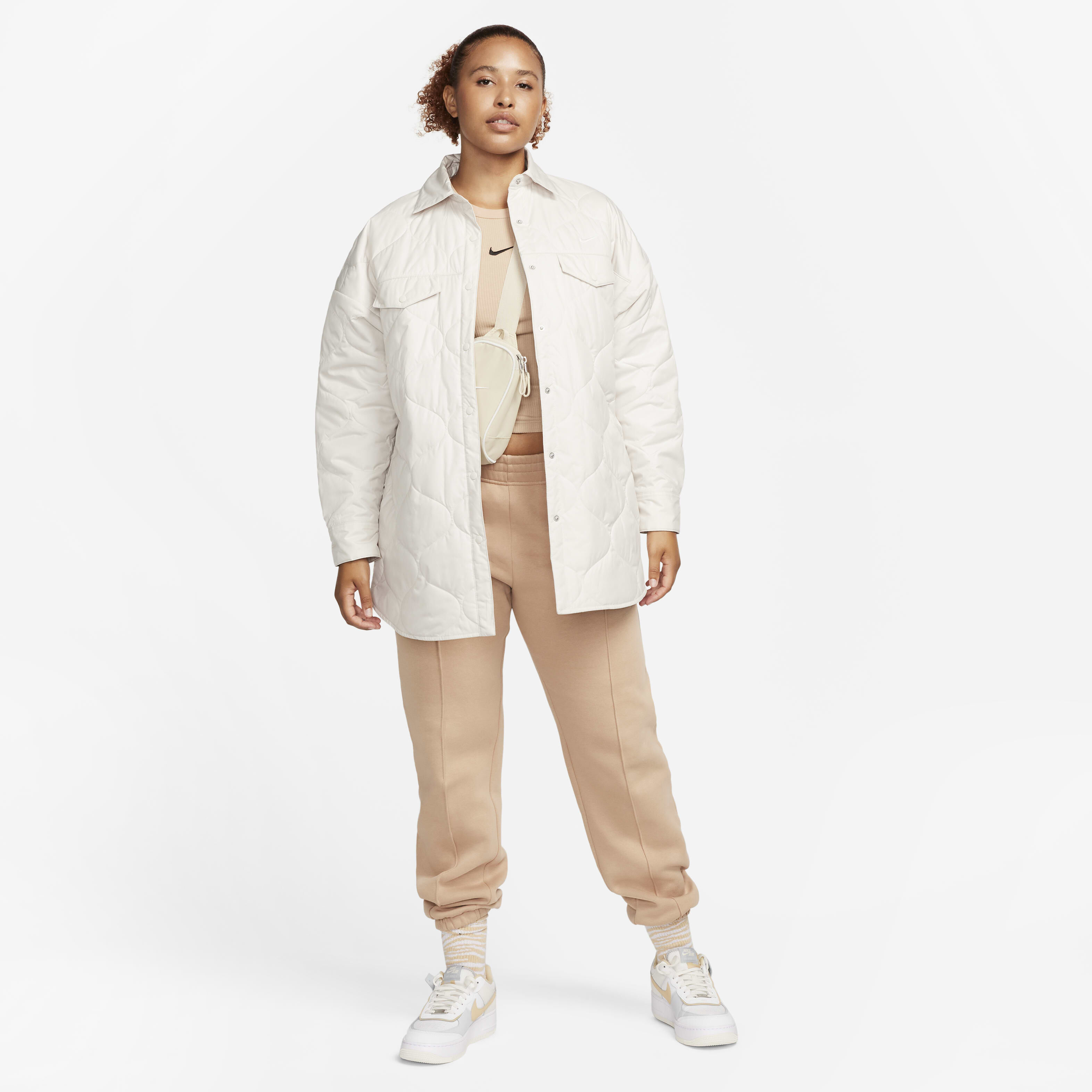 Nike Sportswear Essential image number 5