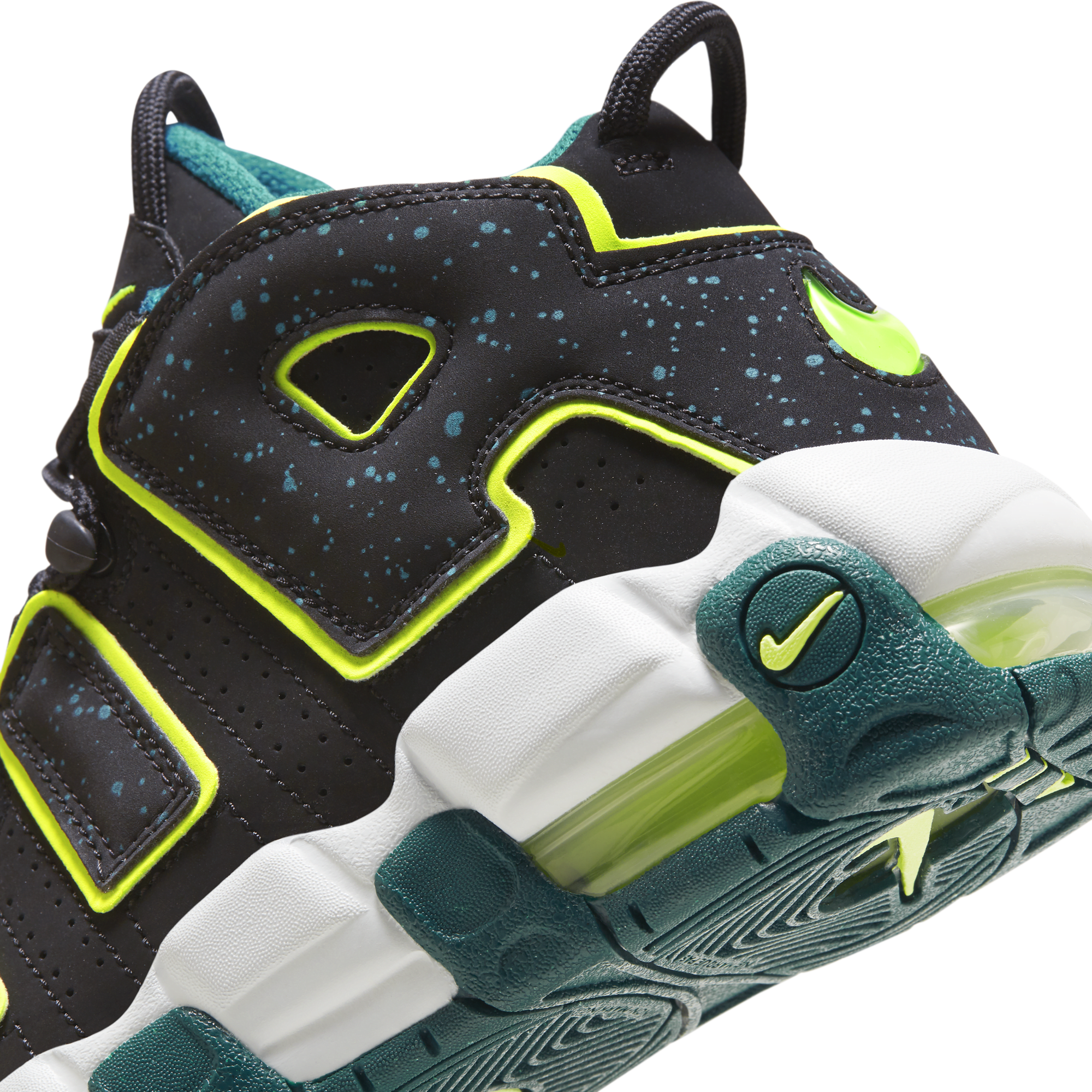 Nike uptempo top uae