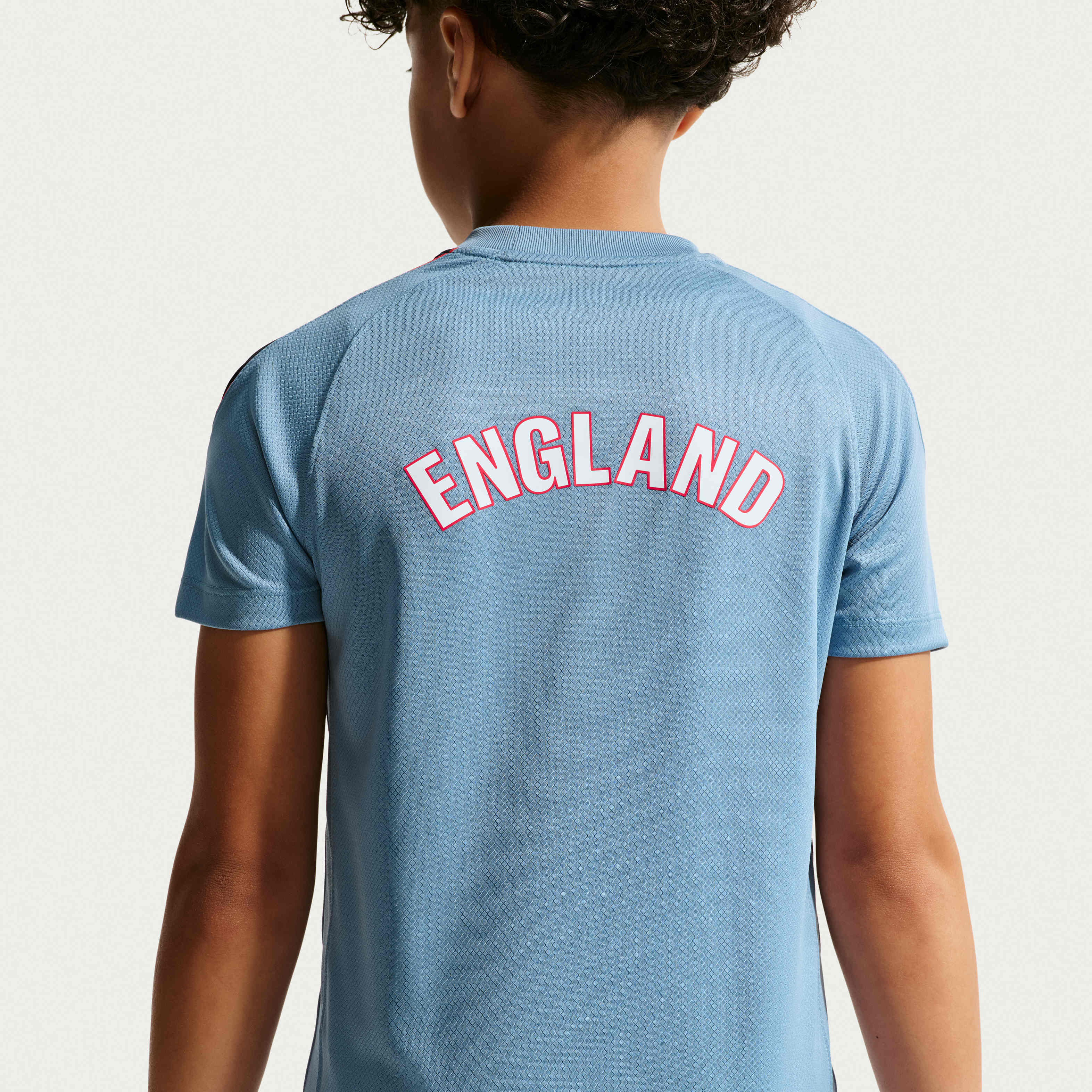 England Strike image number 4