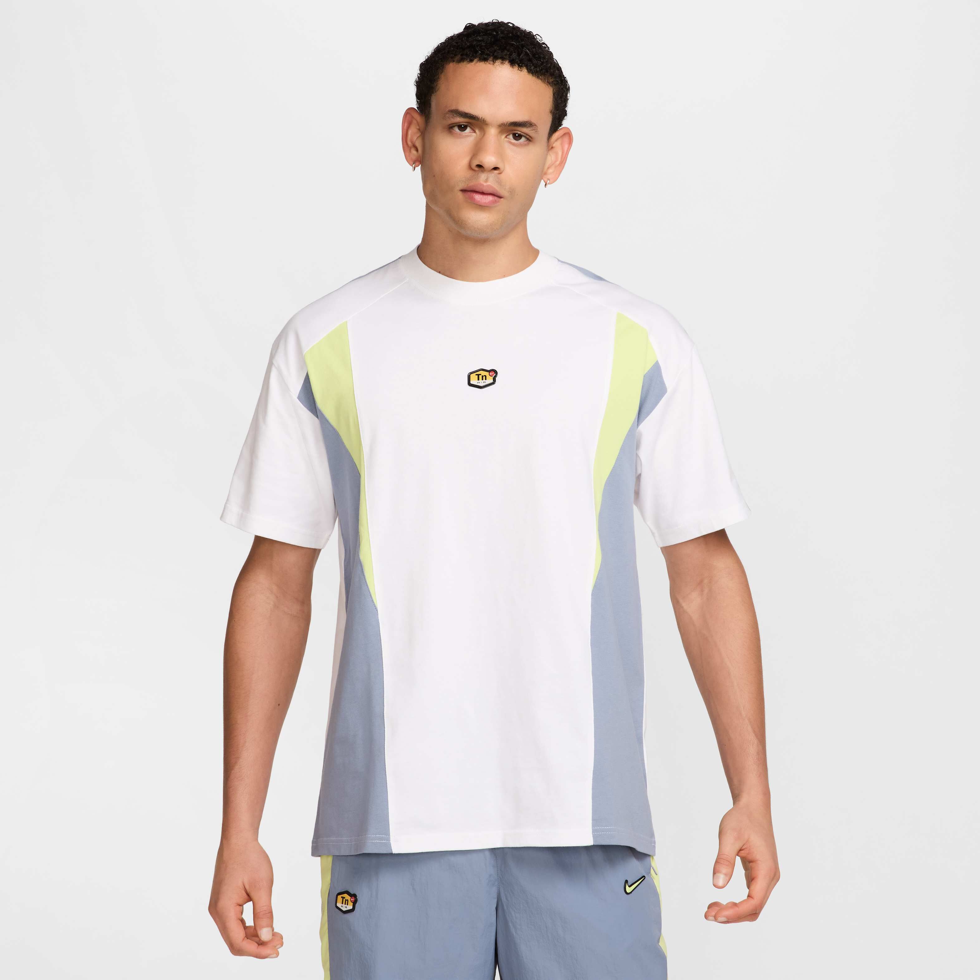 Nike Sportswear image number 0