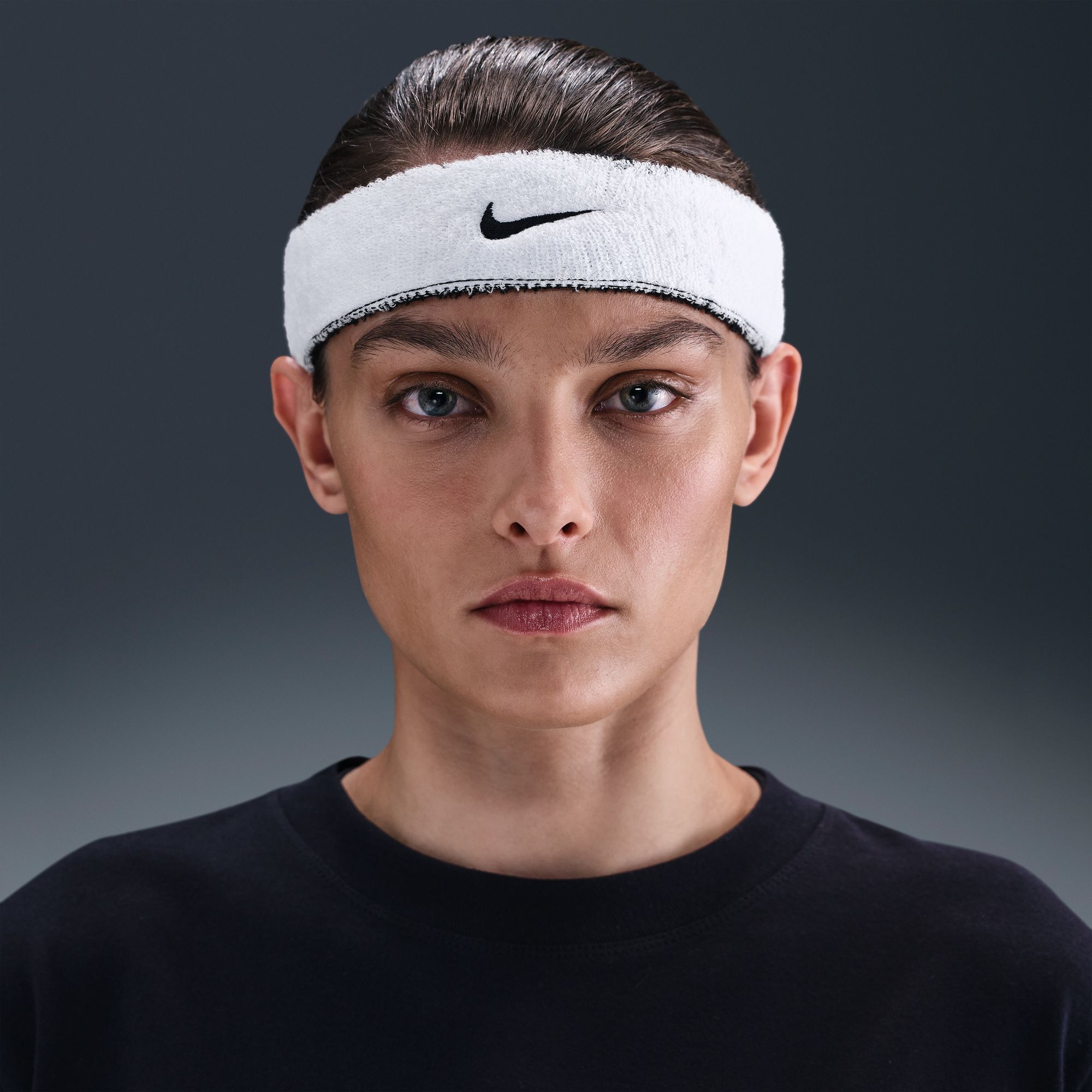 Nike Swoosh Classic image number 1