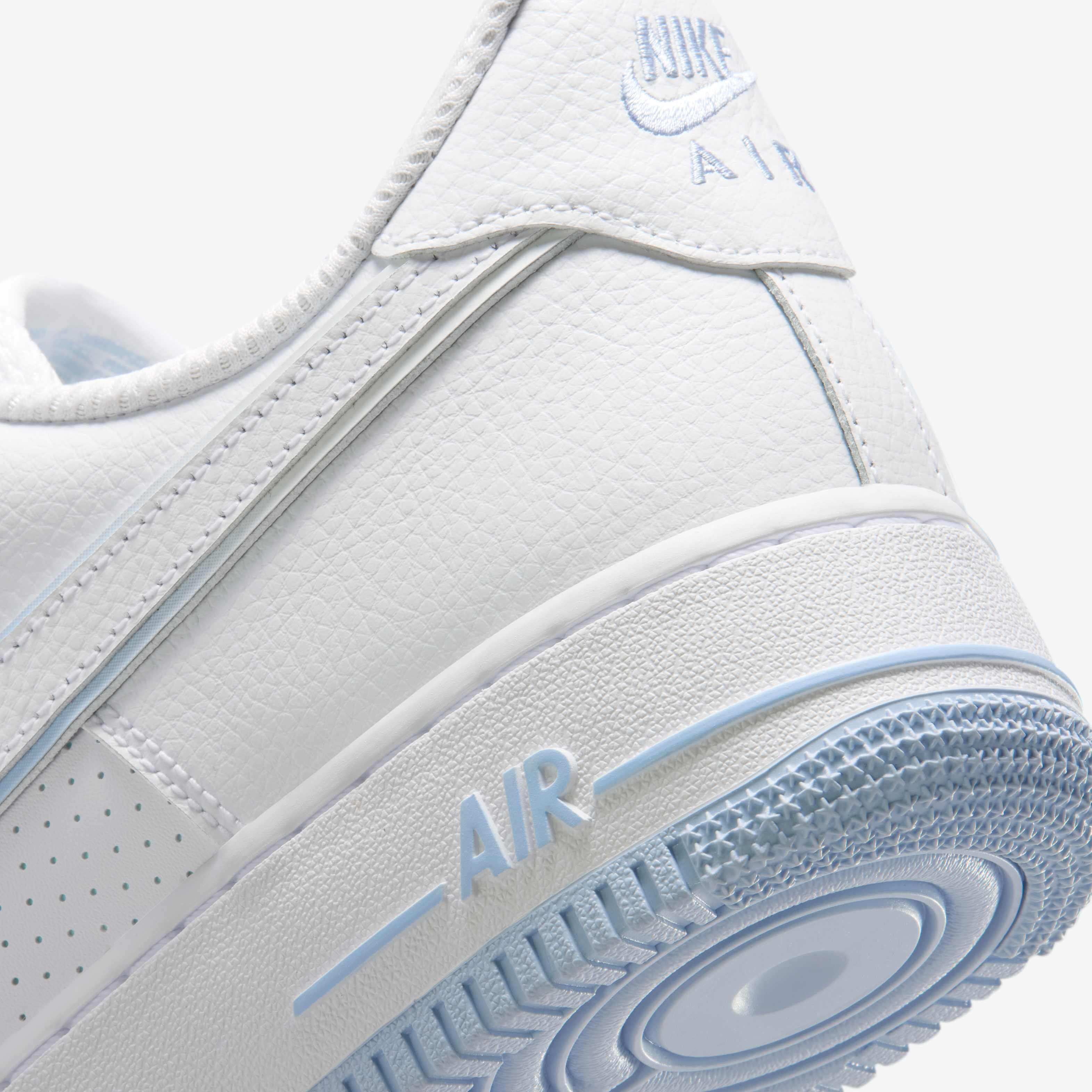Nike Air Force 1 '07 LV8 image number 7