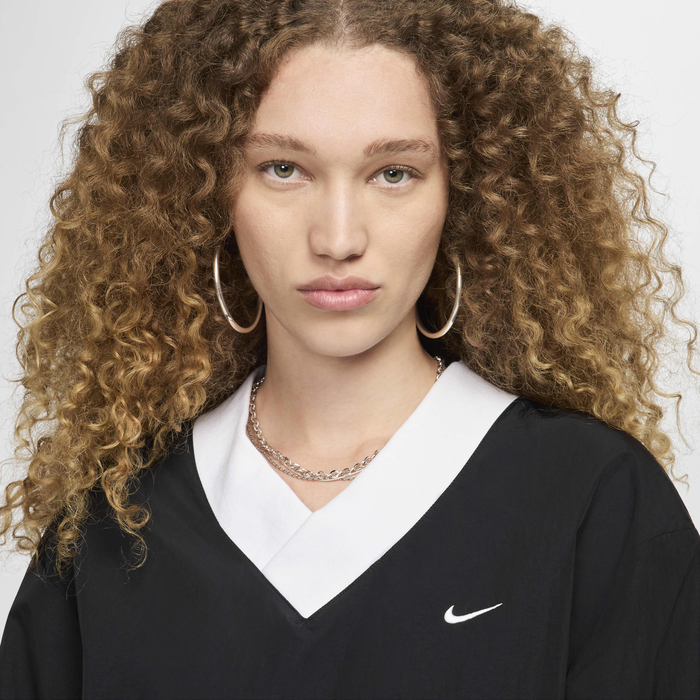 Nike Sportswear Essential image number 2 Nike Sportswear Essential image number 2
