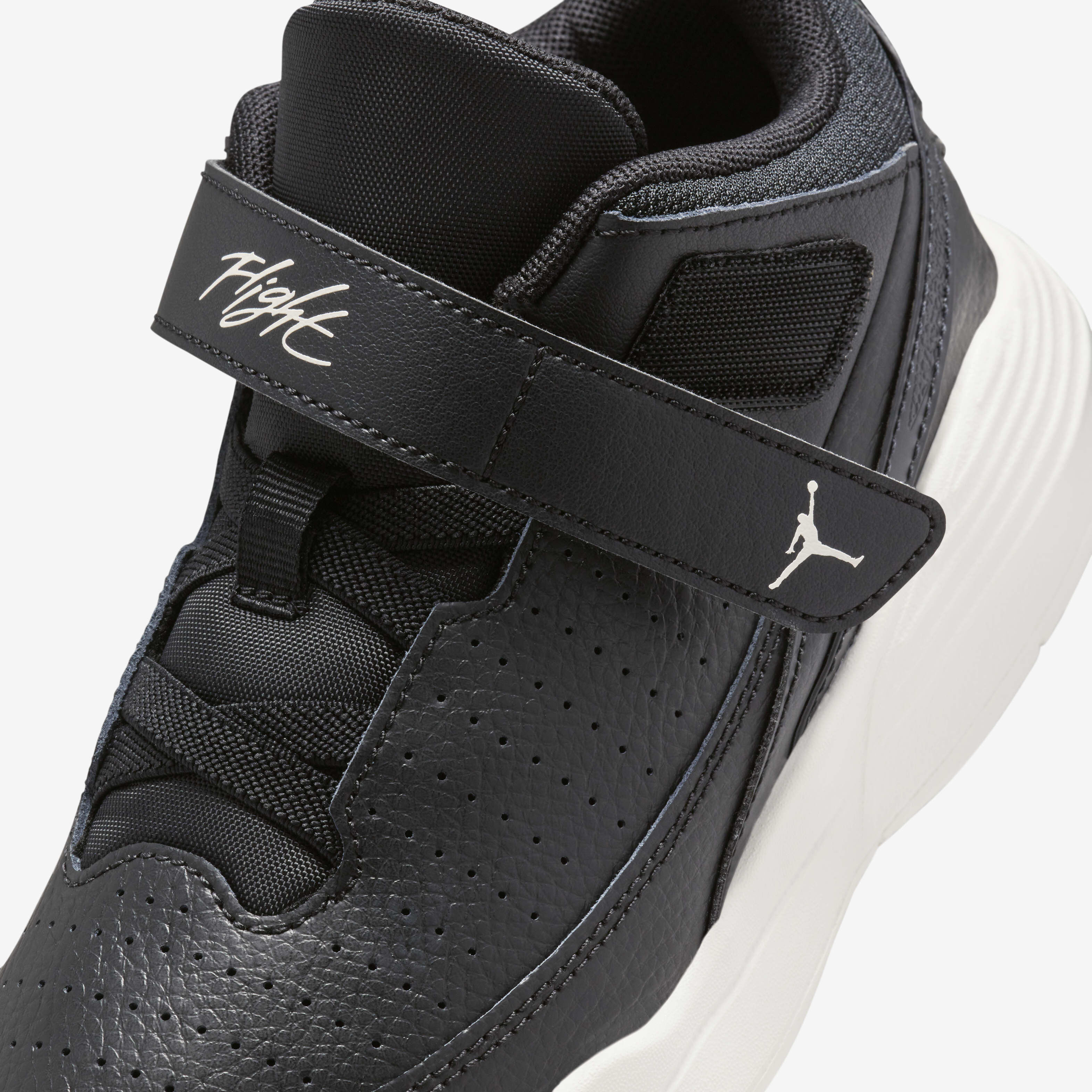 Buy Jordan Max Aura 5 Younger Kids Shoes Black Phantom Nike UAE Official