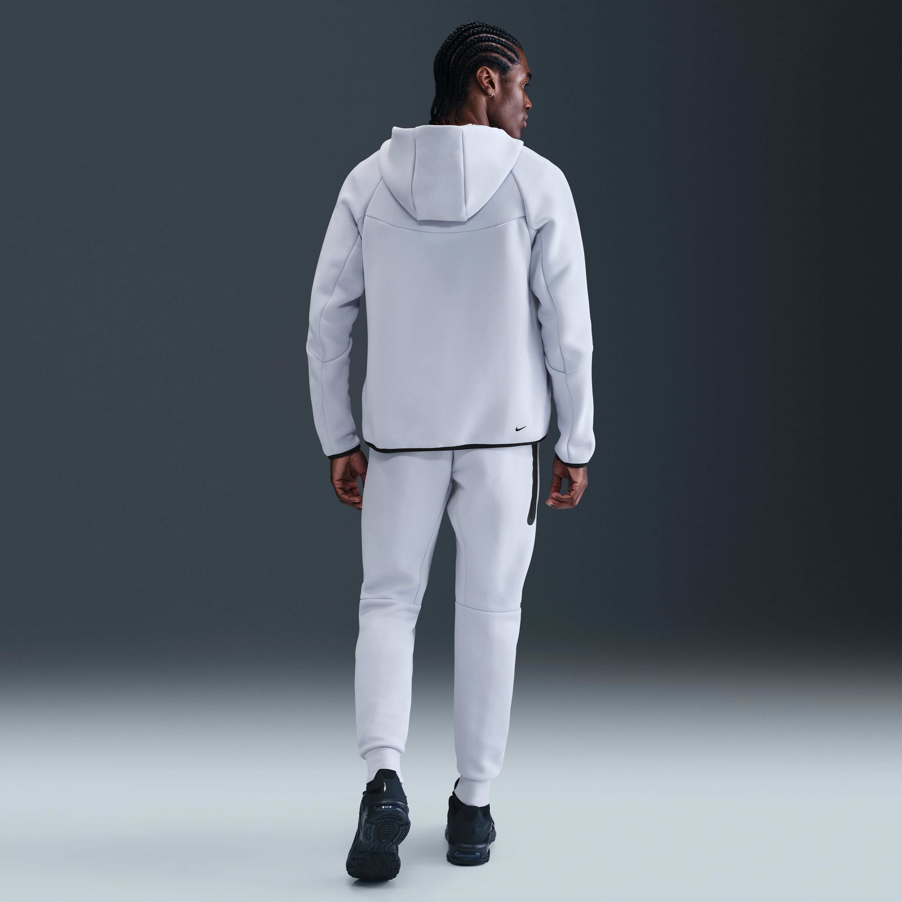 Nike Tech image number 3