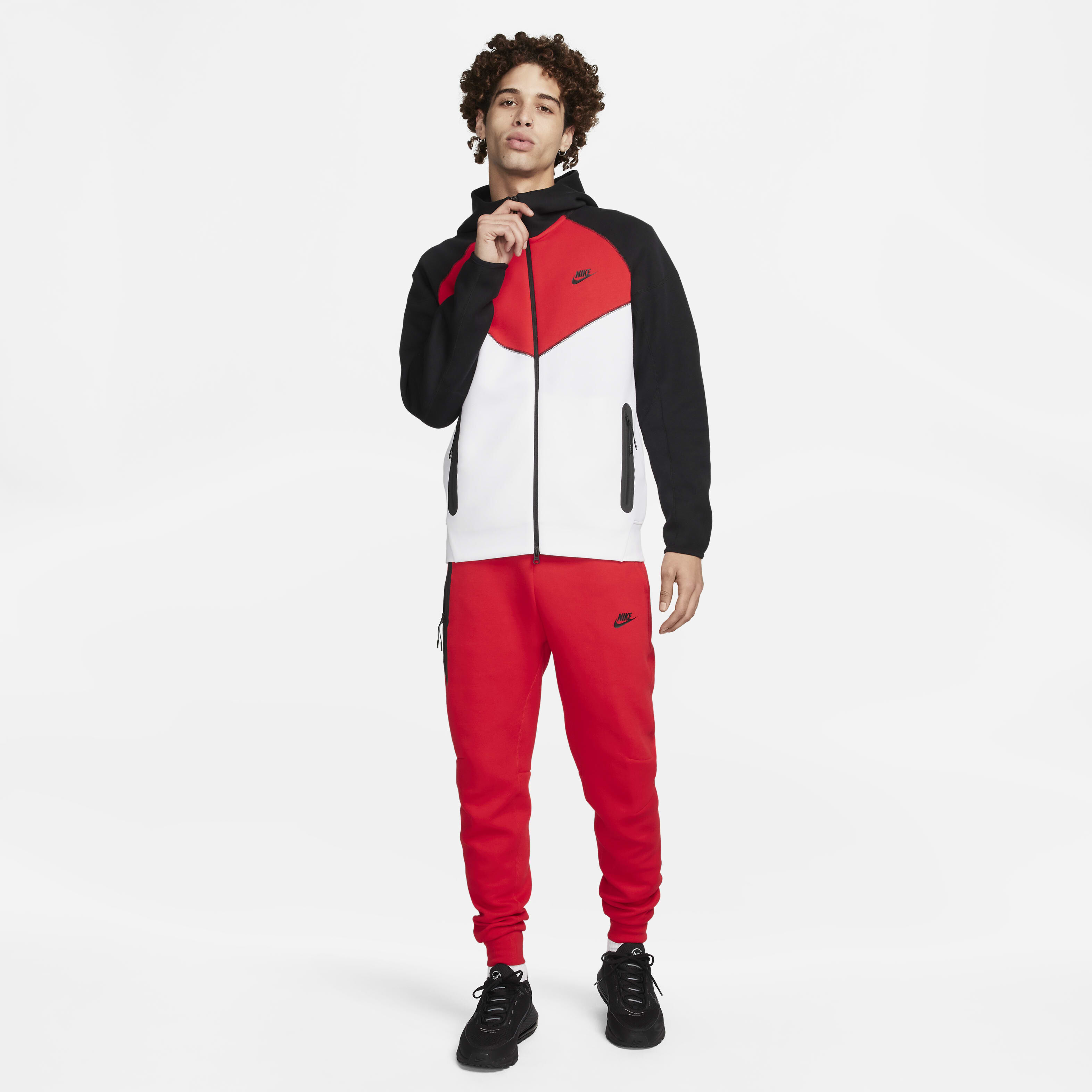Nike tech black white hot sale