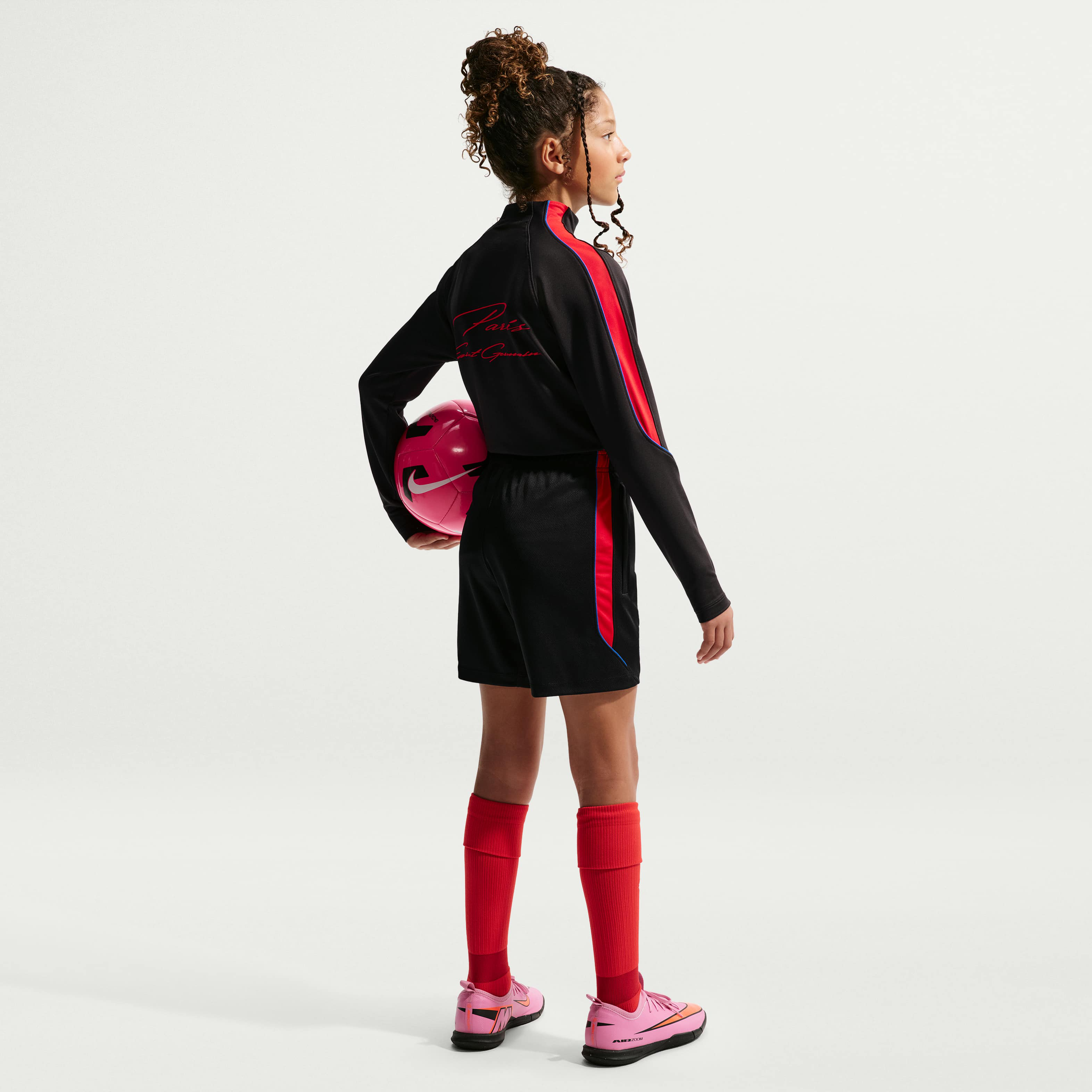 Paris Saint-Germain Strike image number 6
