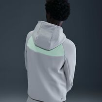 Nike Tech