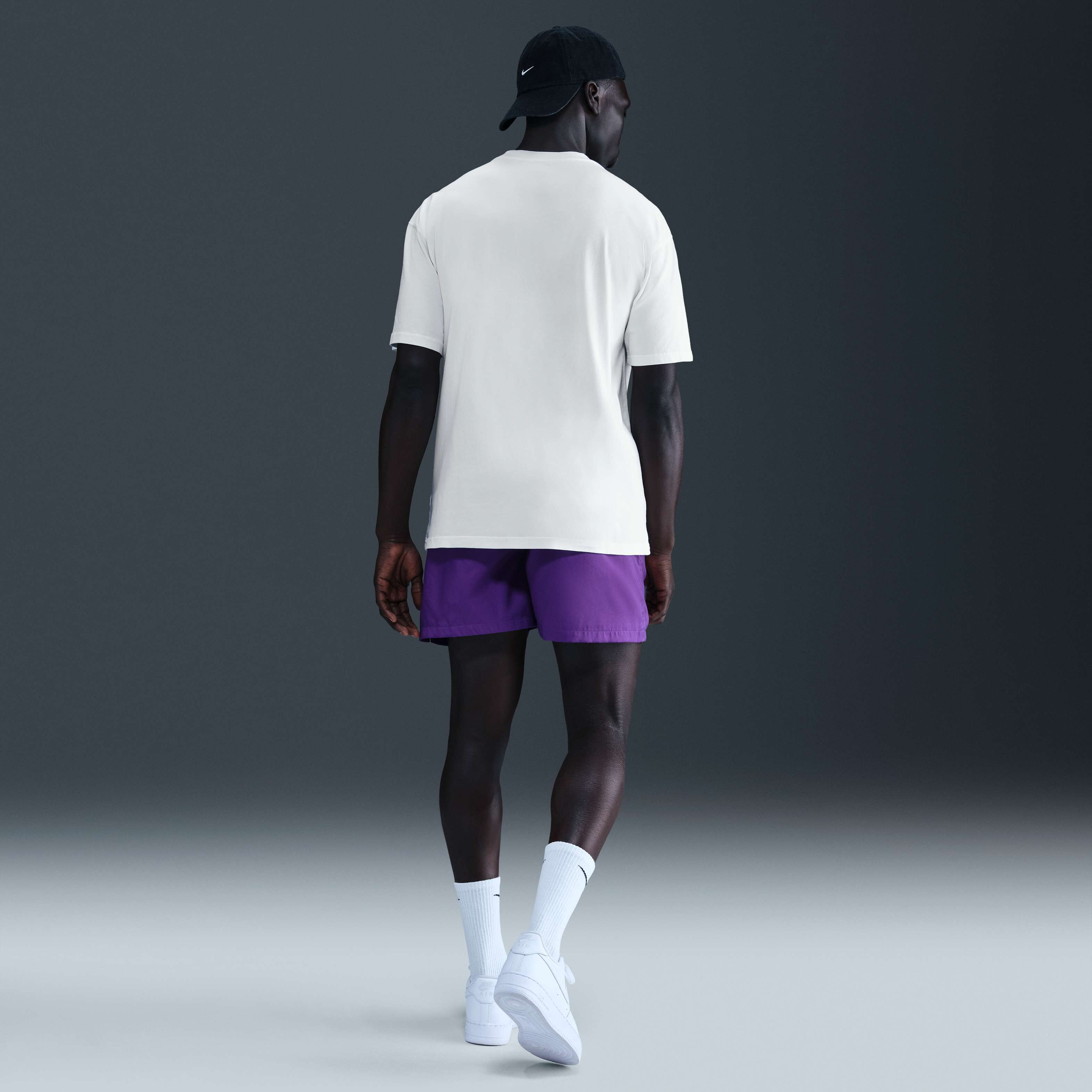 Nike Men's Basketball T-Shirt image number 4