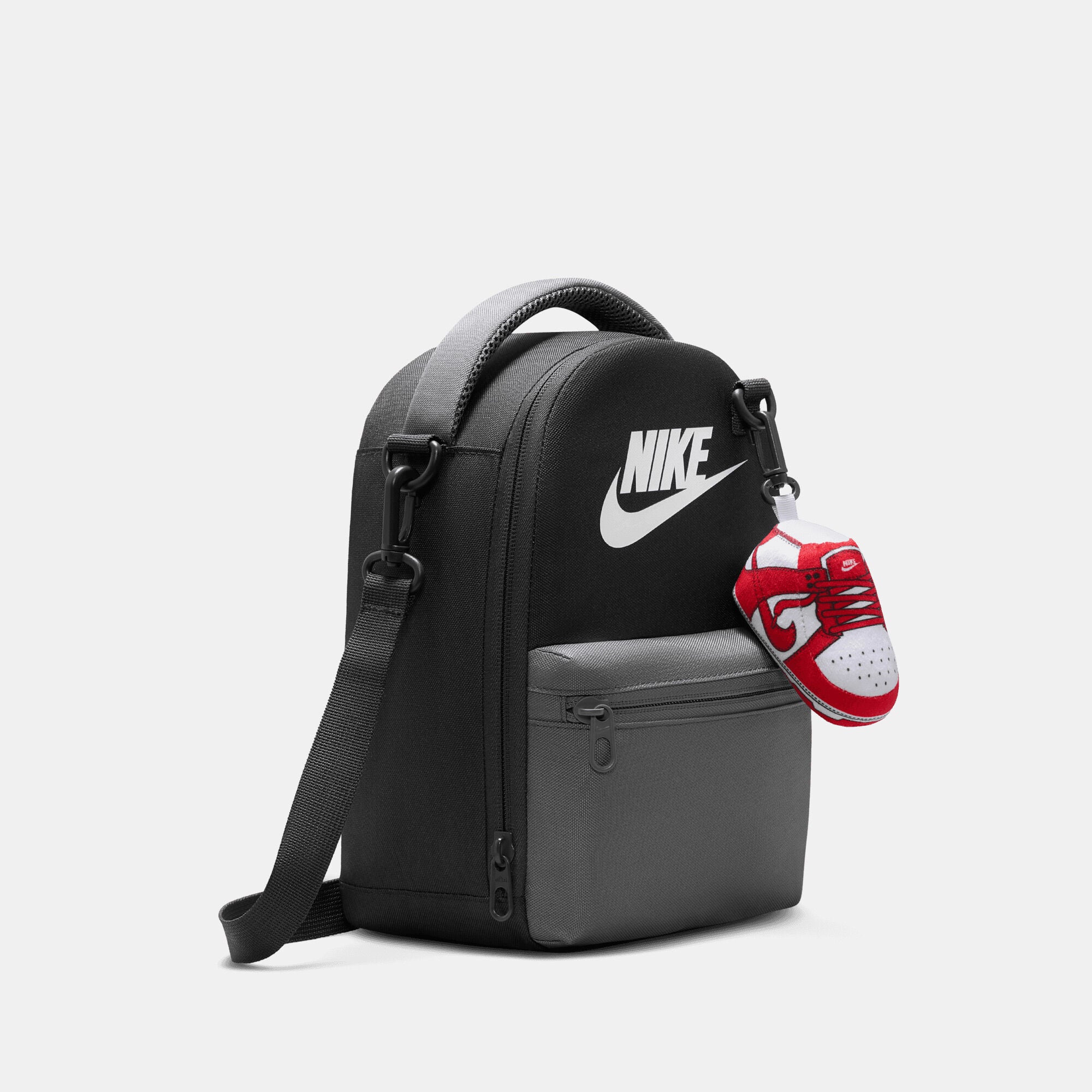 Nike image number 2