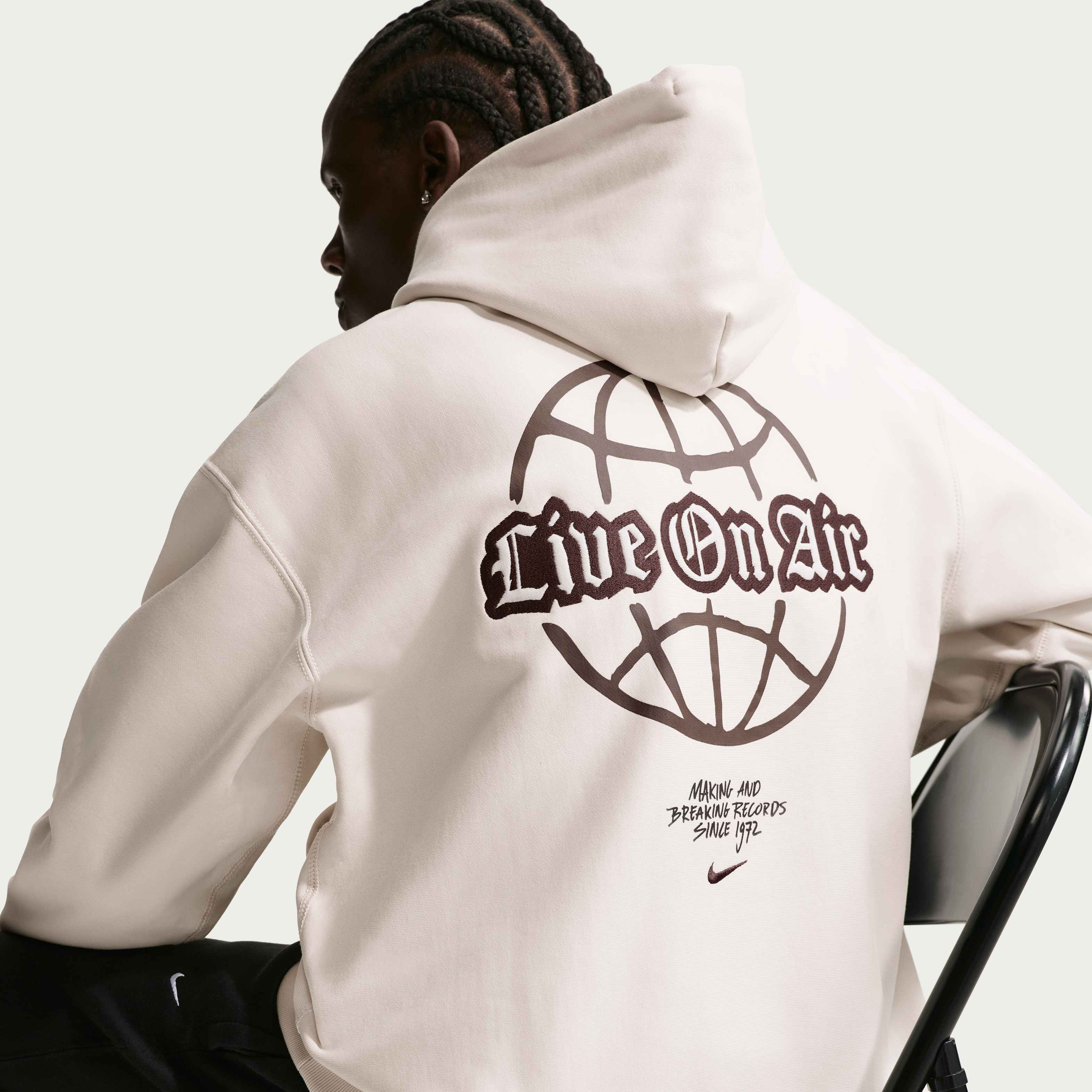 نايكي سولو سووش image number 2