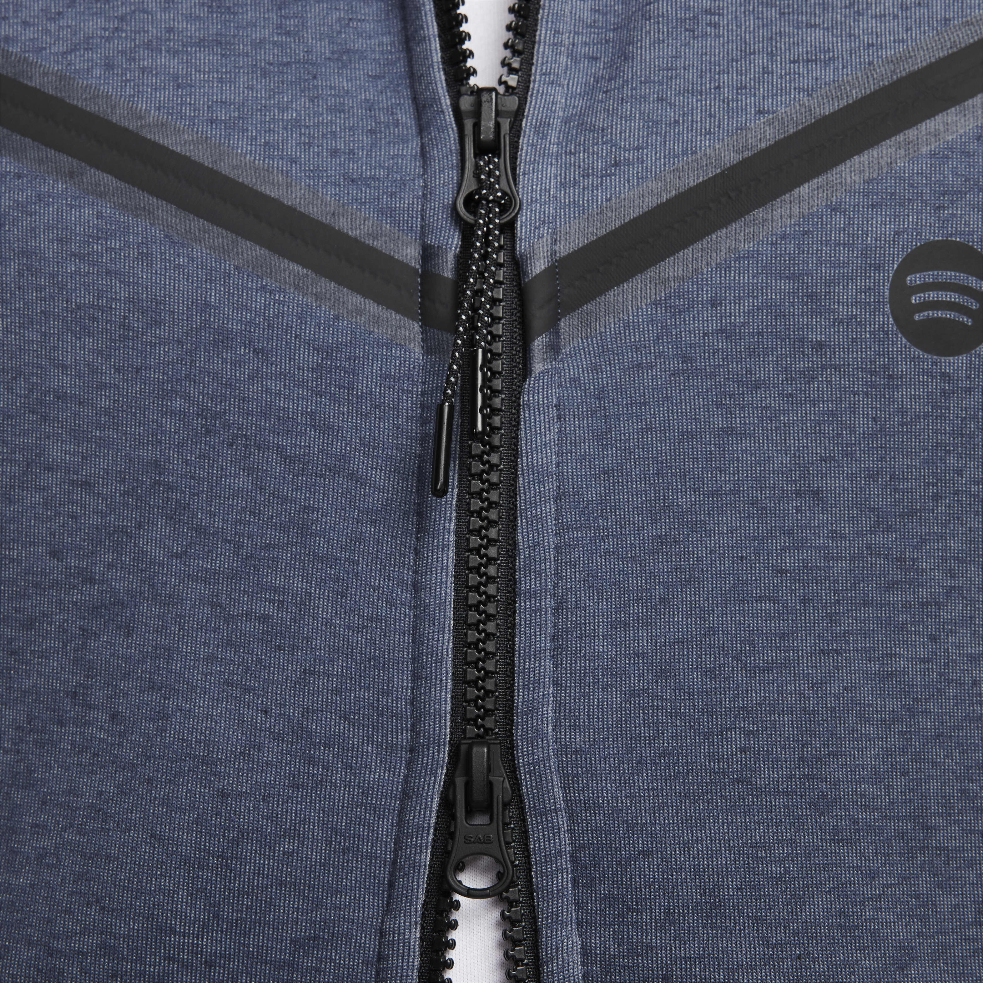 F.C. برشلونة تك فليس ويندرانر البديل image number 5