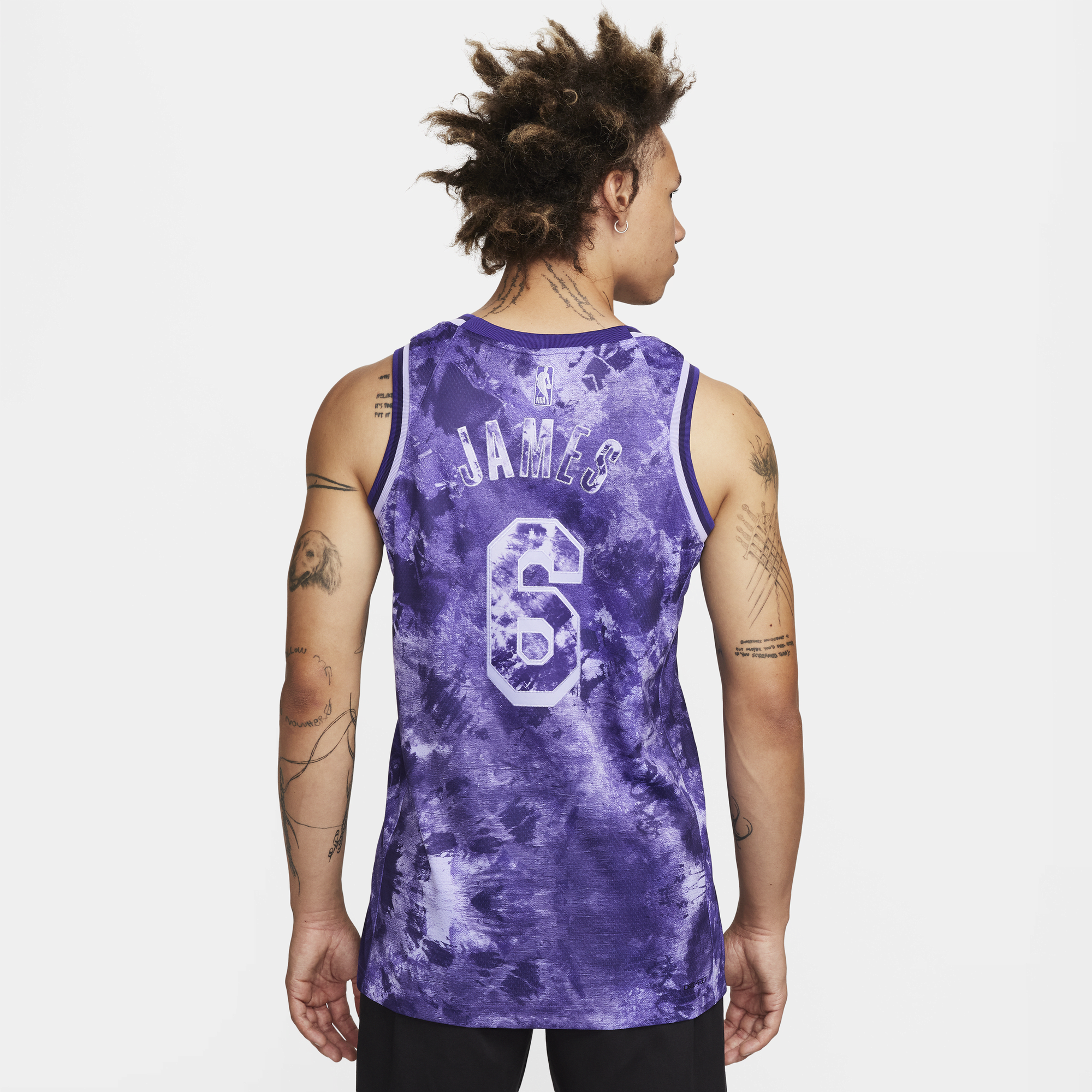 Lebron james shop lakers jersey