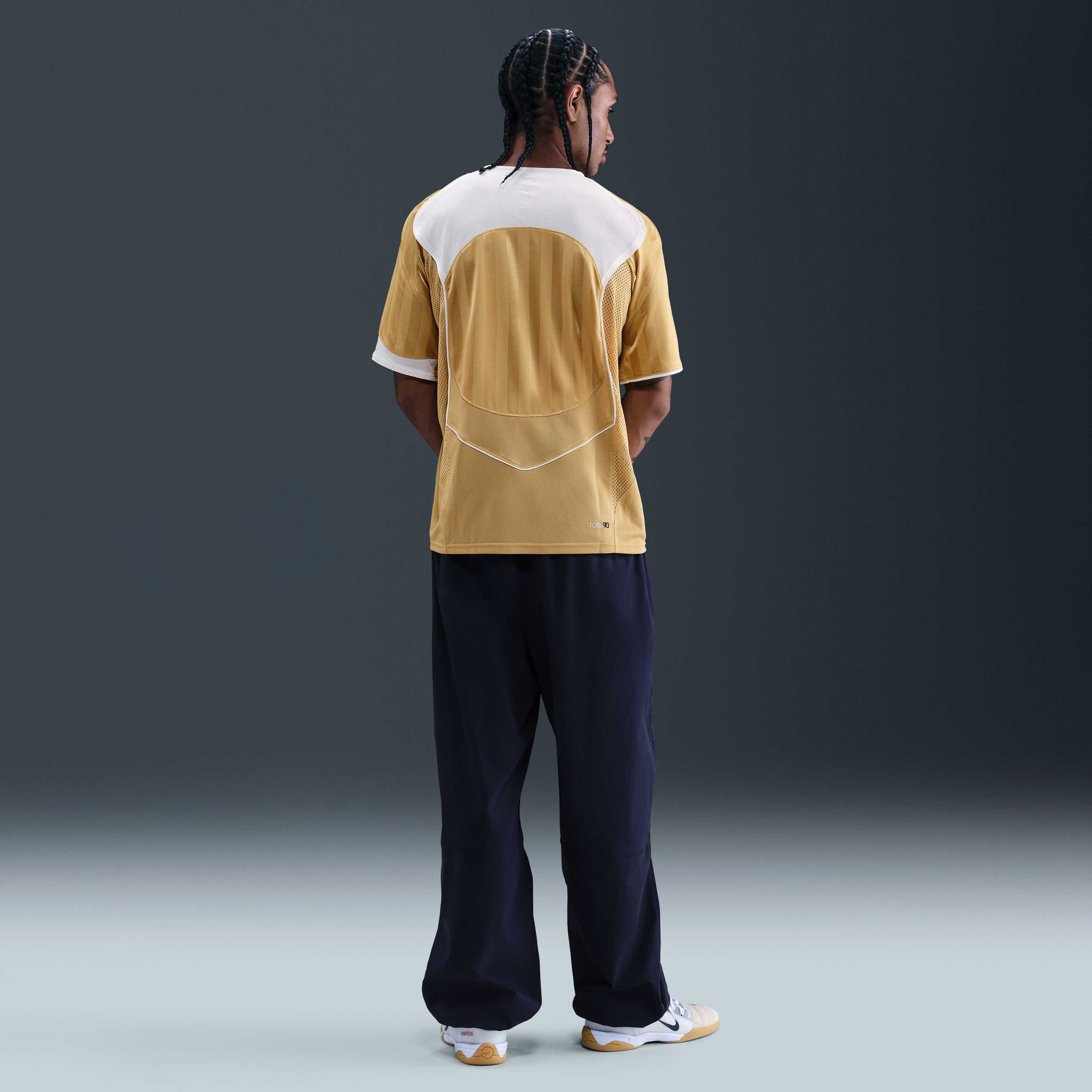 نايكي توتال 90 image number 4