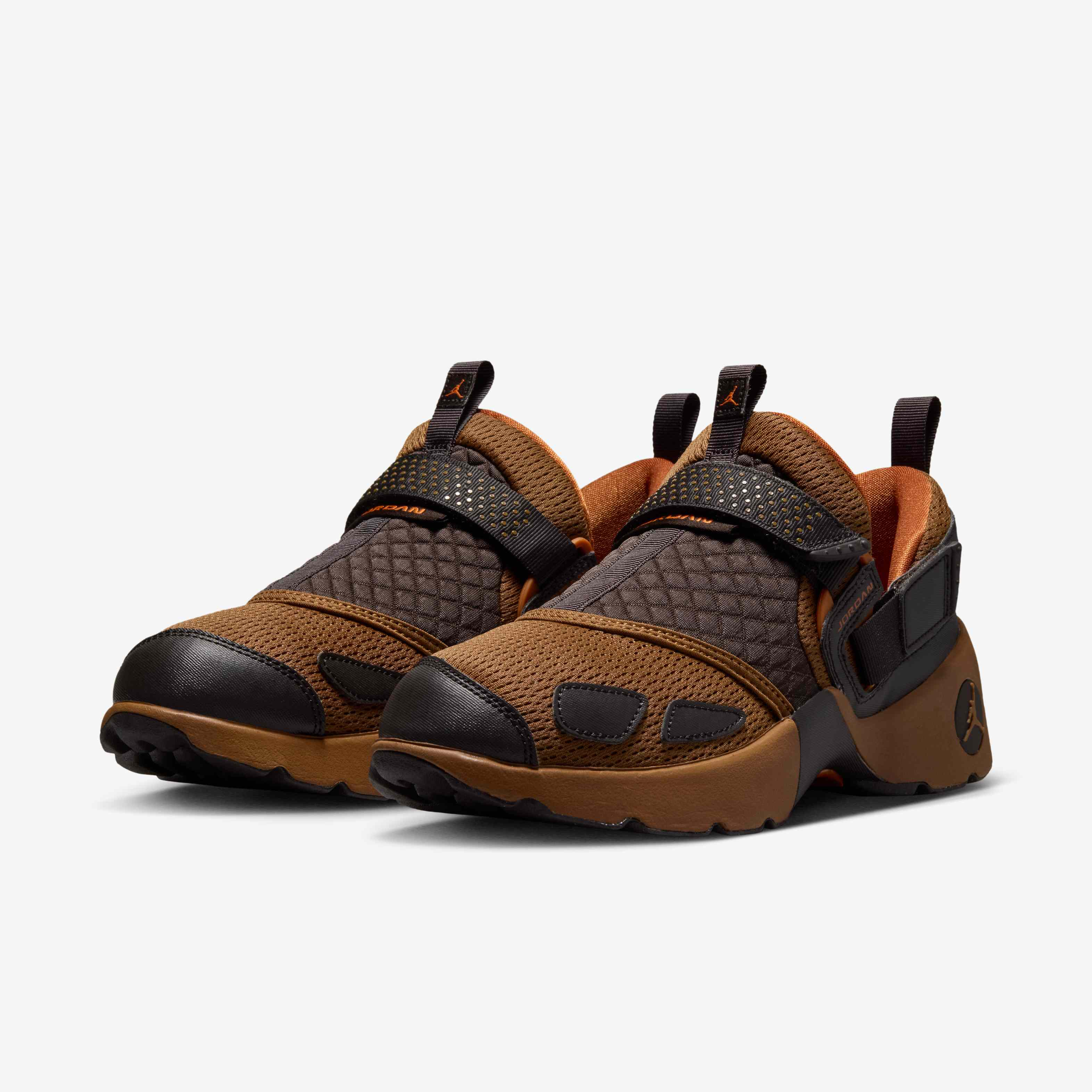 Jordan Trunner LX image number 4