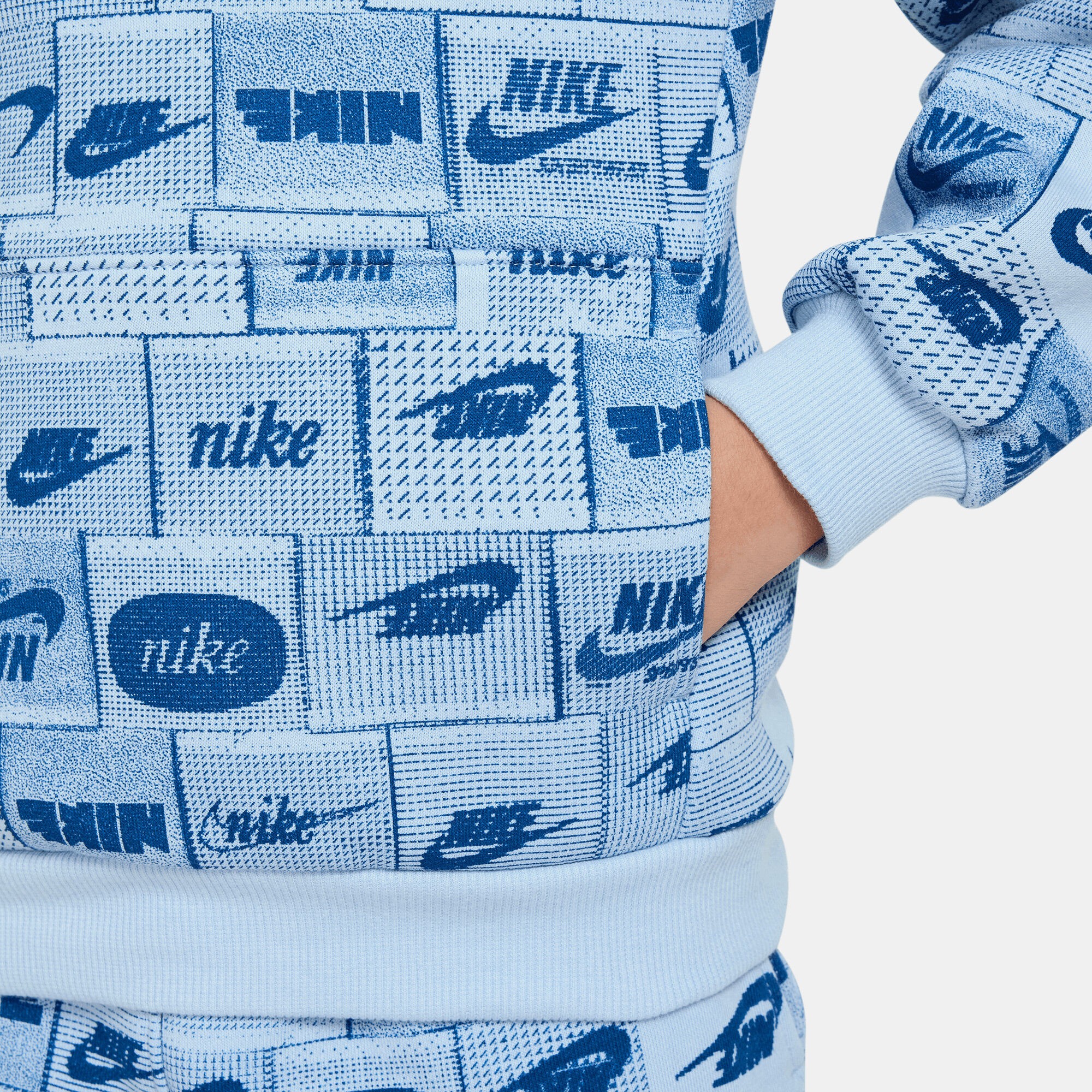 Nike Sportswear Club image number 3