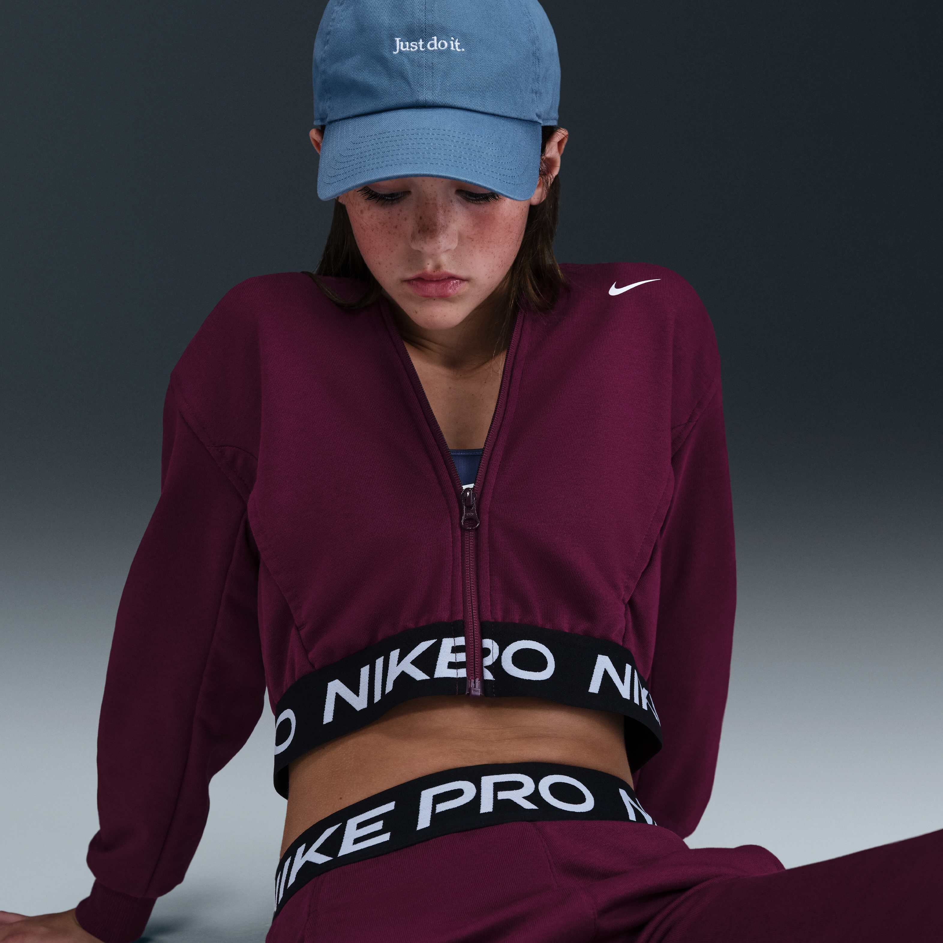 Nike Pro Fleece image number 2