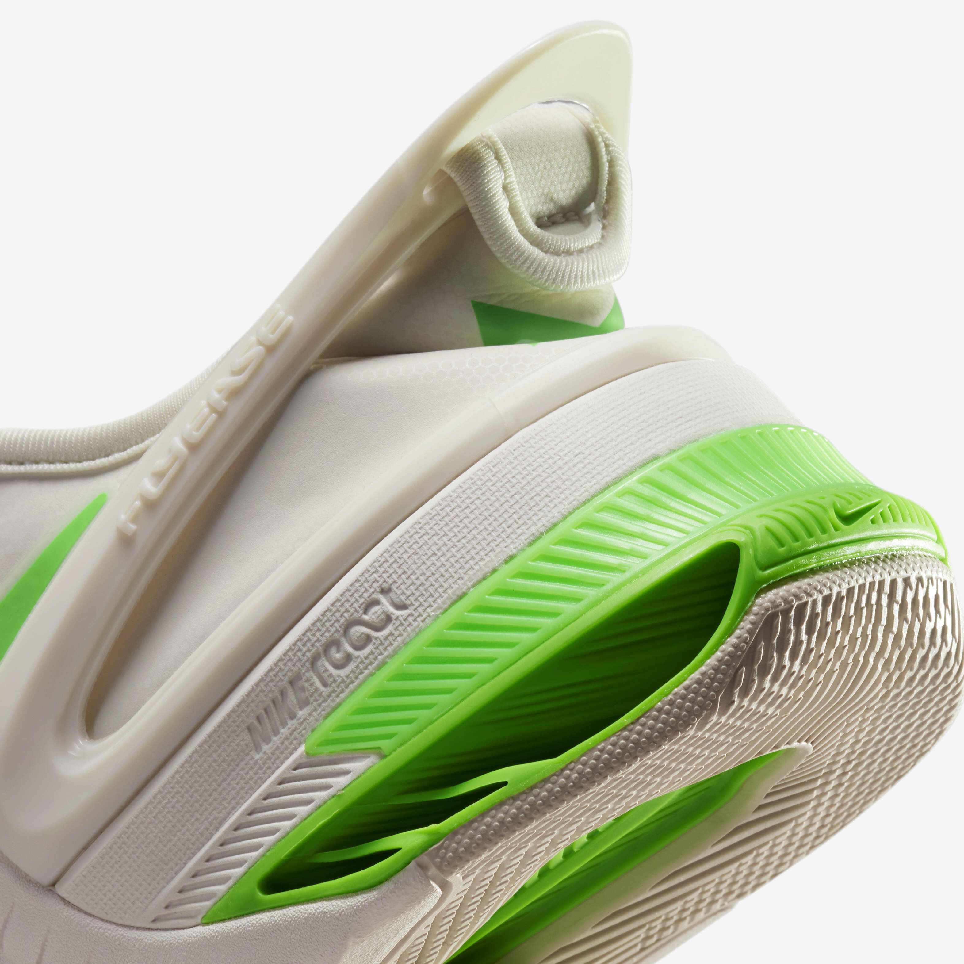 Nike Metcon 8 FlyEase image number 8