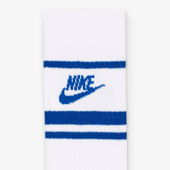 Nike Sportswear Dri-FIT Everyday Essential image number 3 Nike Sportswear Dri-FIT Everyday Essential image number 3