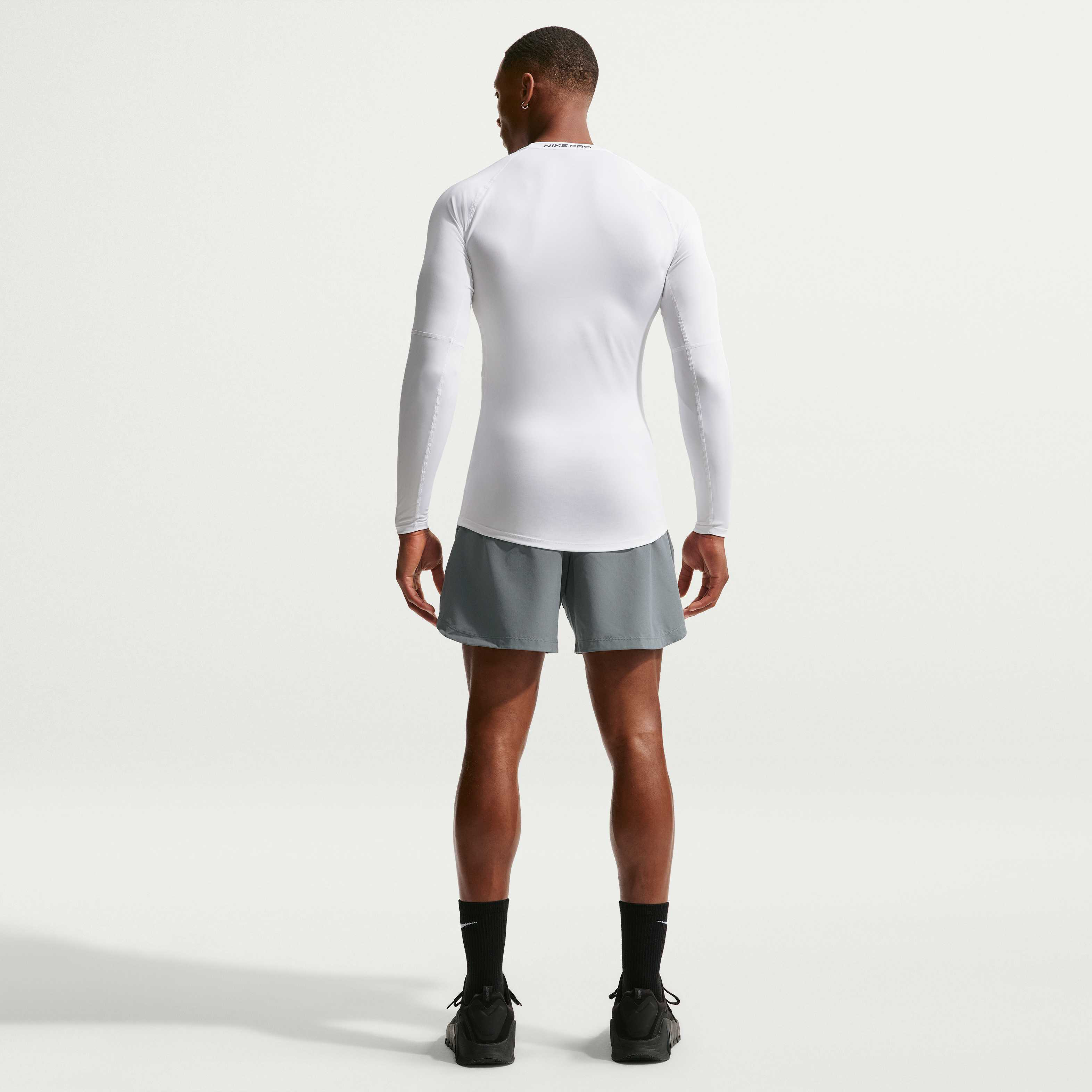 نايكي برو image number 4