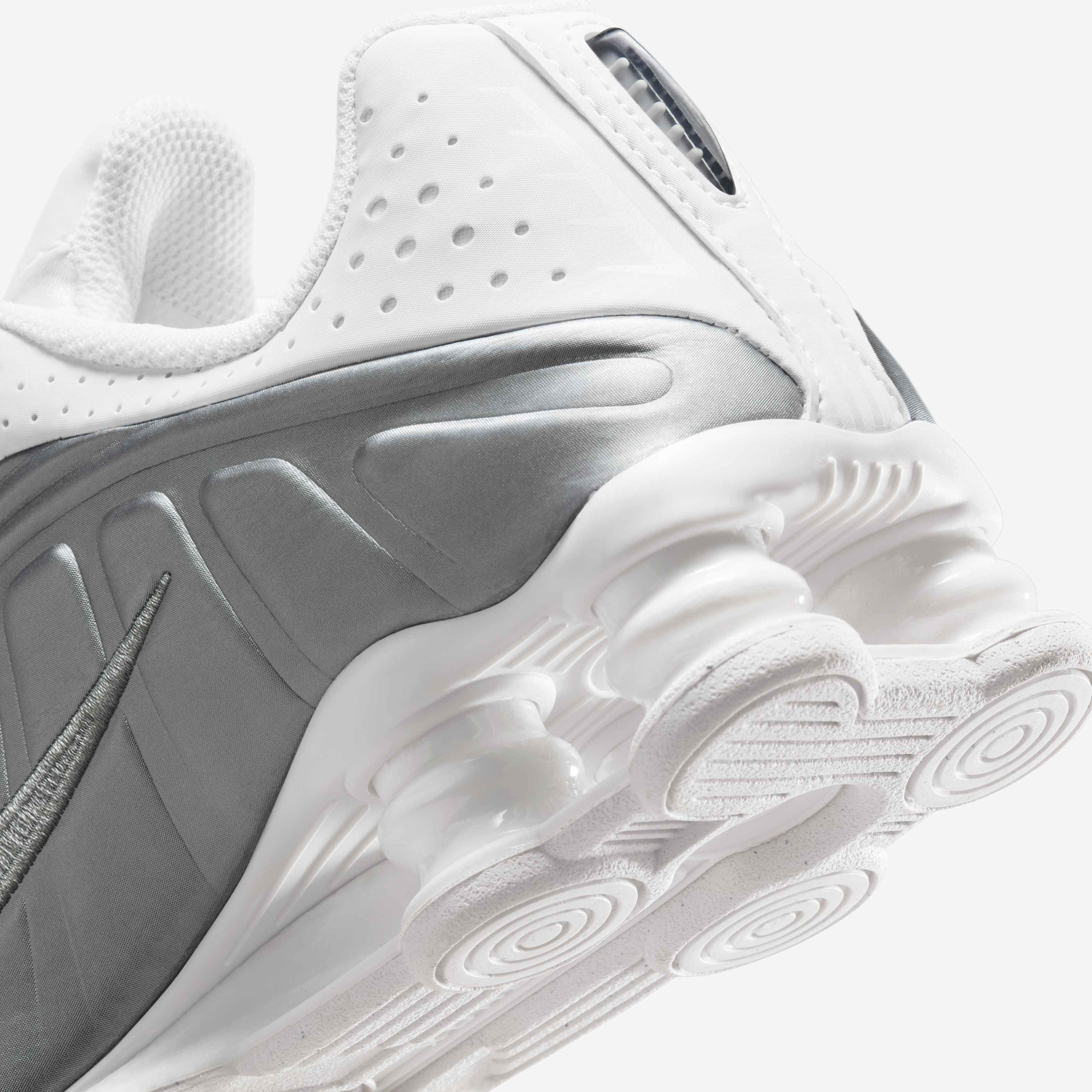 Nike Shox R4 image number 7