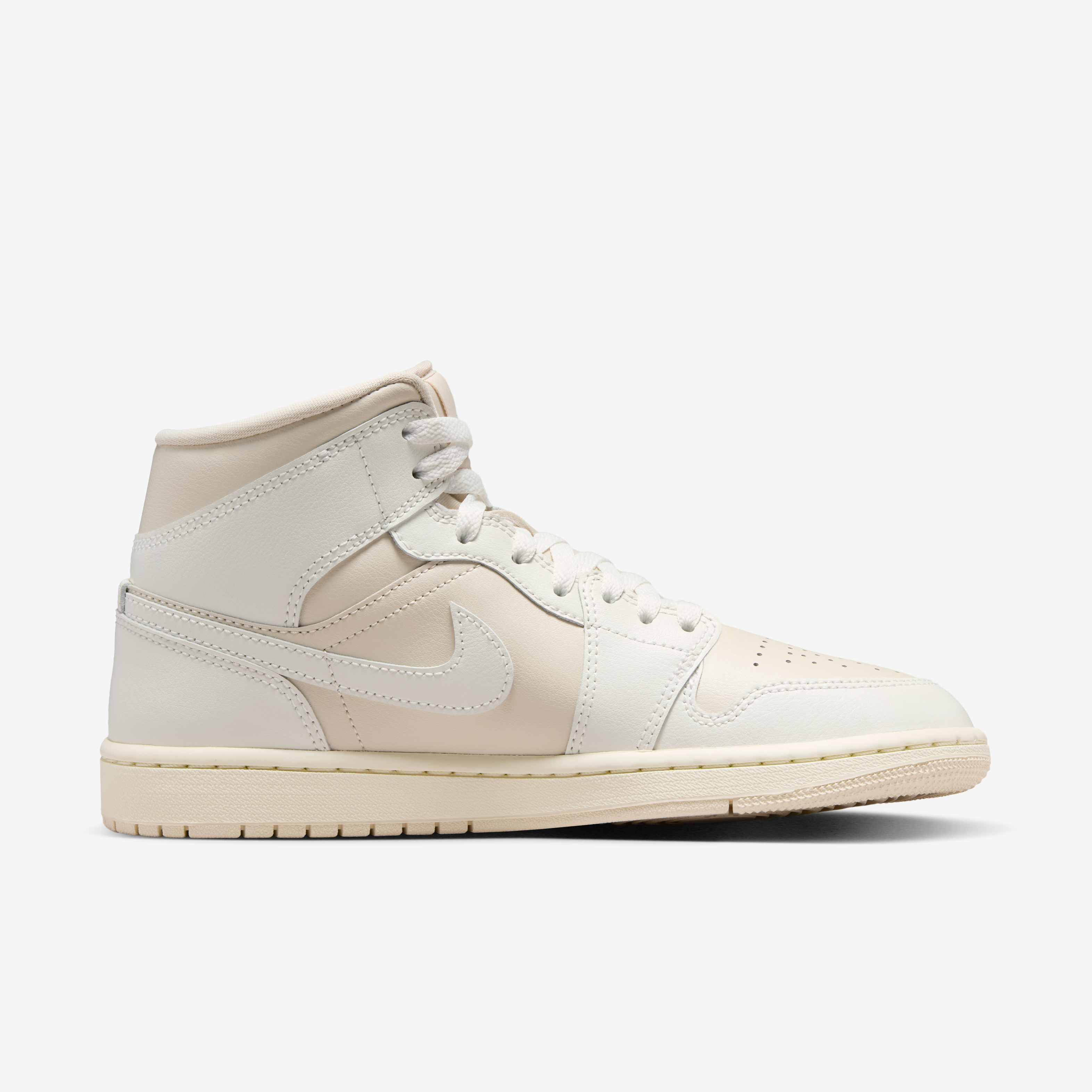 Air Jordan 1 Mid image number 2