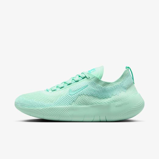 نايكي فري 2025